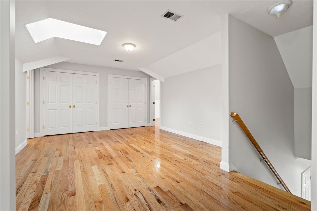 Groton, Massachusetts, 01450, United States, 3 Bedrooms Bedrooms, ,3 BathroomsBathrooms,Residential,For Sale,1987662