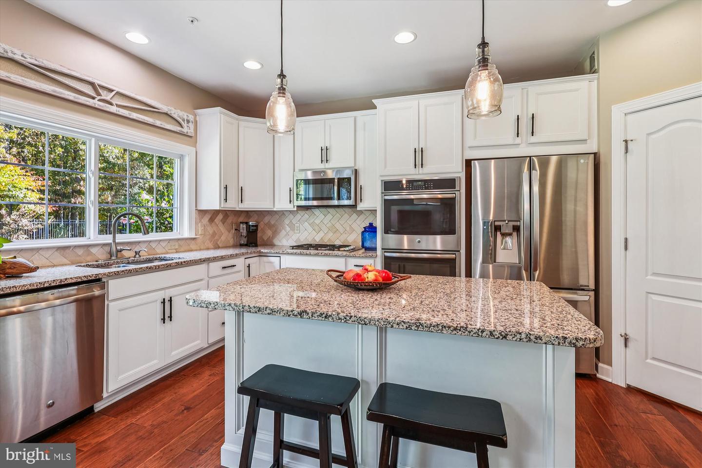 Edgewater, Maryland, 21037, United States, 4 Bedrooms Bedrooms, ,4 BathroomsBathrooms,Residential,For Sale,1987550