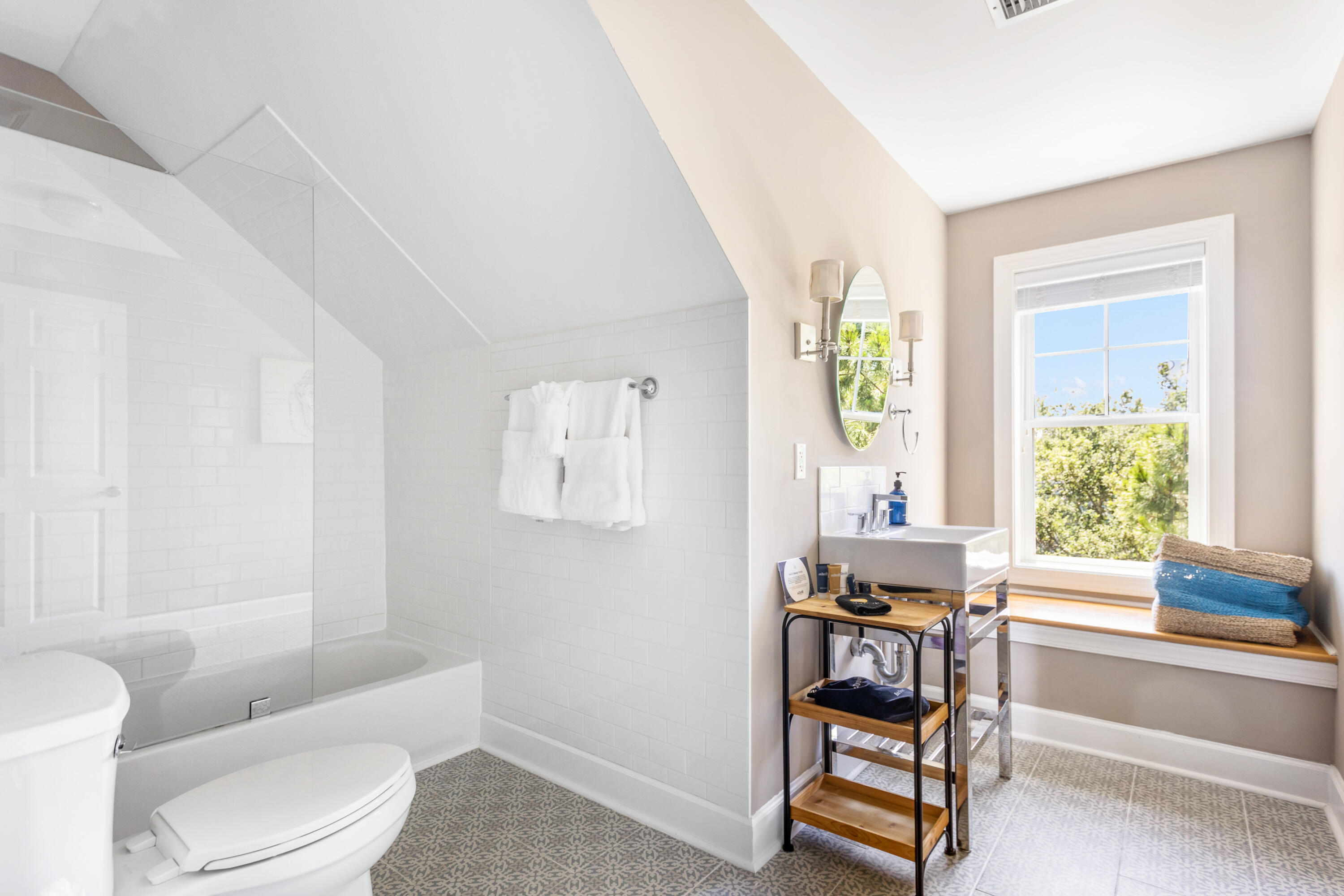 Folly Beach, South Carolina, 29439, United States, 5 Bedrooms Bedrooms, ,5 BathroomsBathrooms,Residential,For Sale,1998700