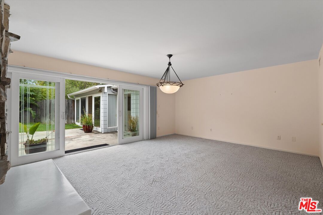 Malibu, California, 90265, United States, 4 Bedrooms Bedrooms, ,3 BathroomsBathrooms,Residential,For Sale,1859760