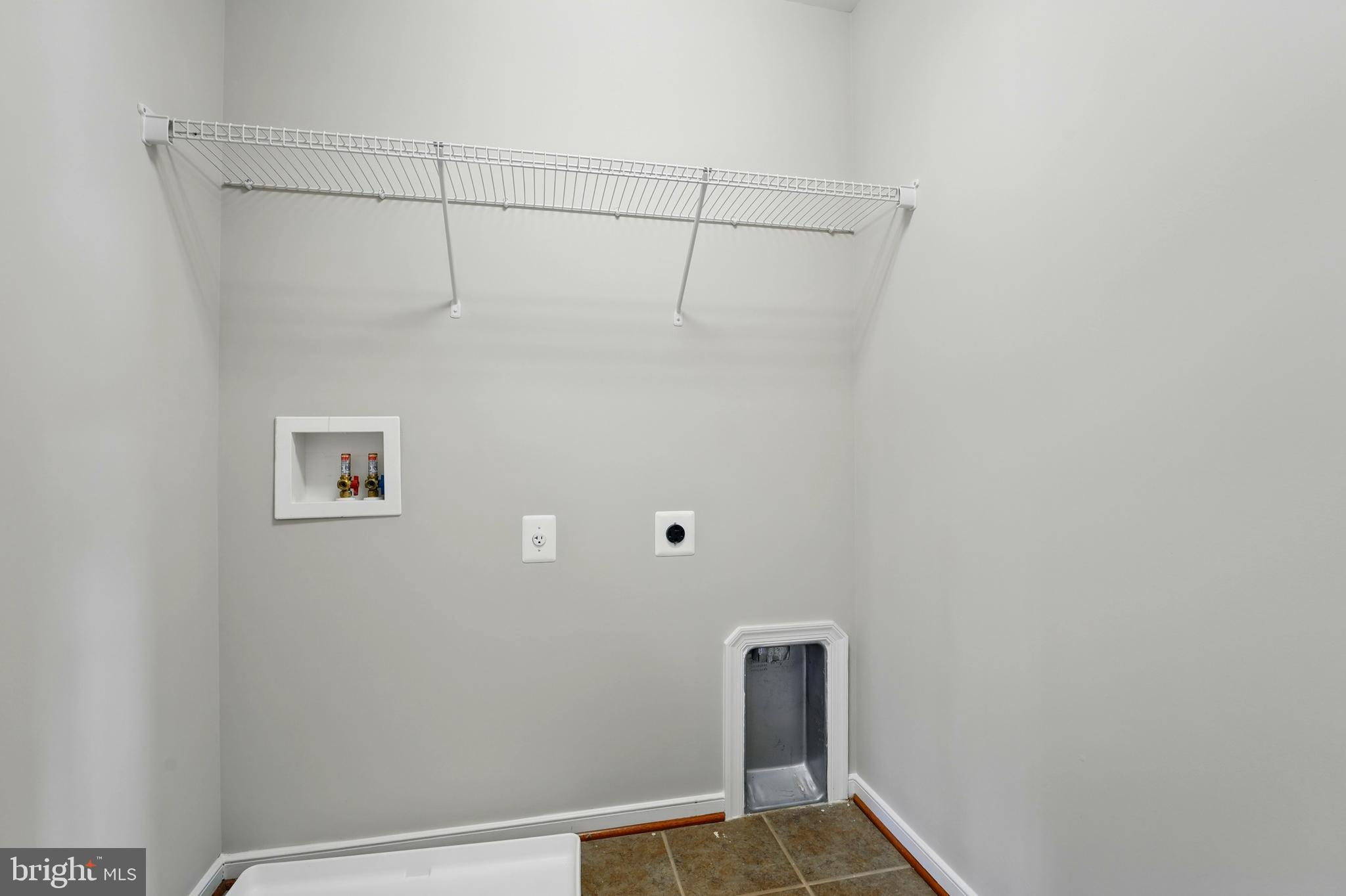 Culpeper, Virginia, 22701, United States, 5 Bedrooms Bedrooms, ,5 BathroomsBathrooms,Residential,For Sale,1841439