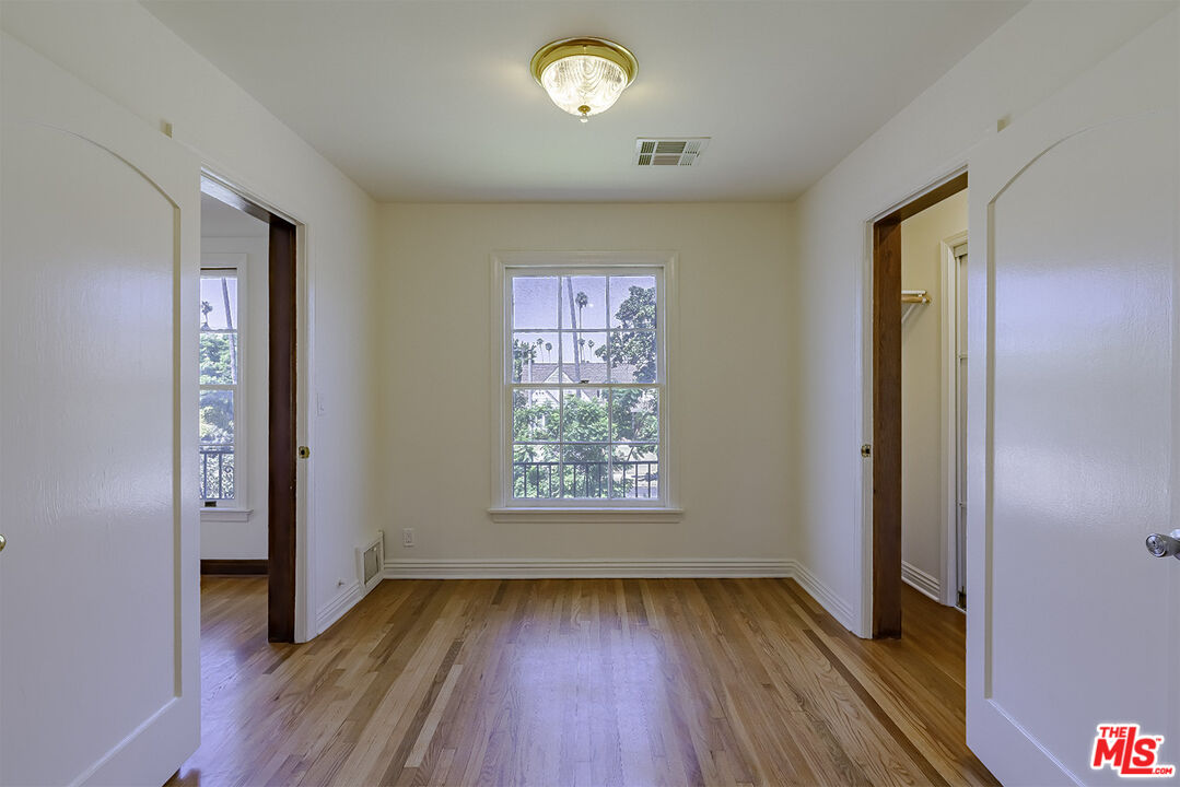 1232 Westchester Pl, Los Angeles, California, 90019, United States, 5 Bedrooms Bedrooms, ,5 BathroomsBathrooms,Residential,For Sale,1232 Westchester Pl,1662622
