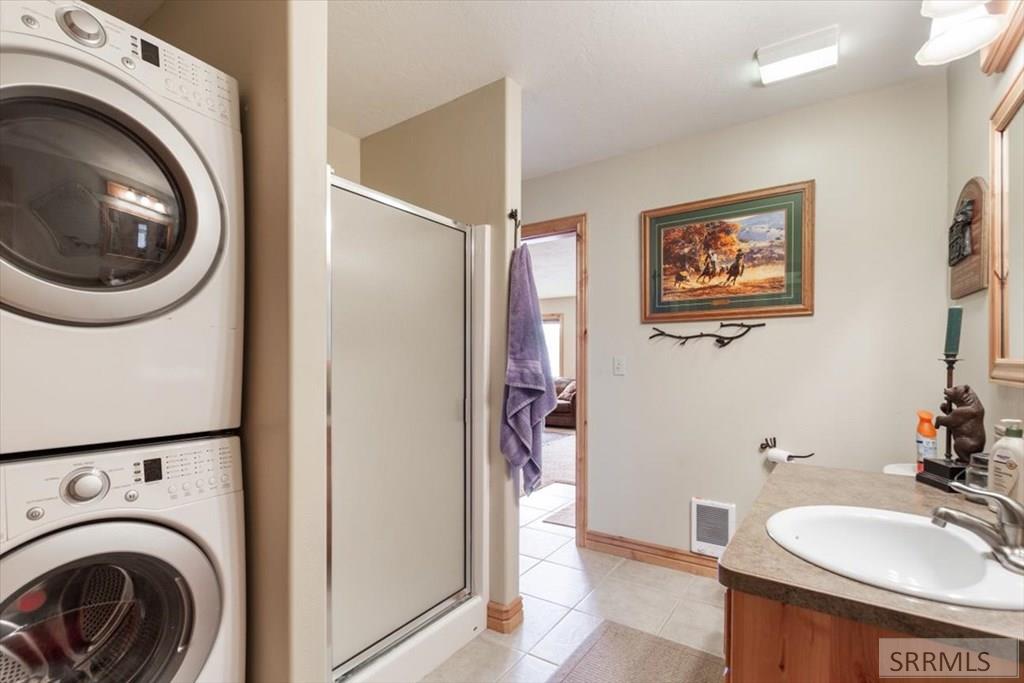 ISLAND PARK, Idaho, 83429, United States, 5 Bedrooms Bedrooms, ,5 BathroomsBathrooms,Residential,For Sale,1980298