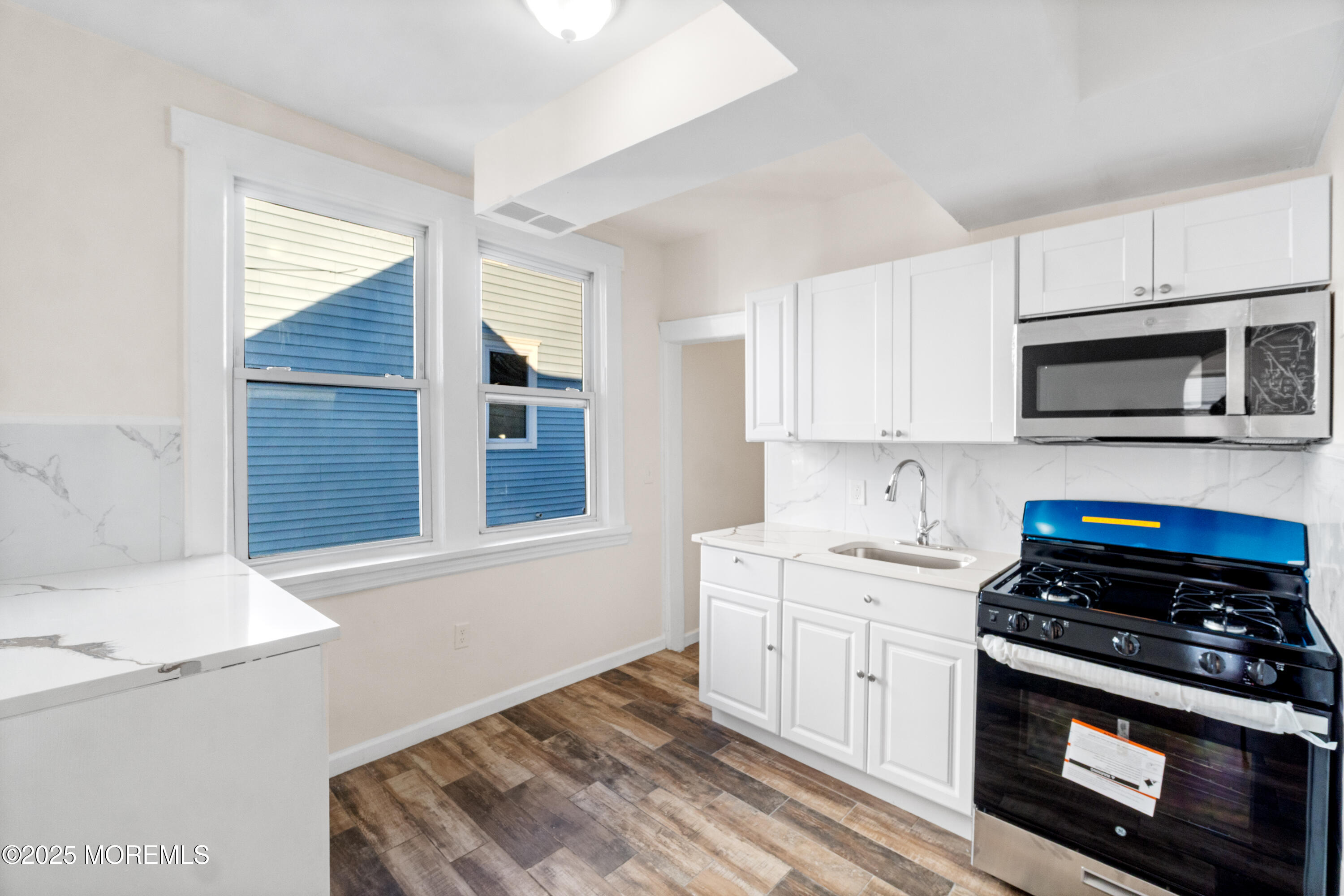 Newark, New Jersey, 07112, United States, 5 Bedrooms Bedrooms, ,2 BathroomsBathrooms,Residential,For Sale,2008185