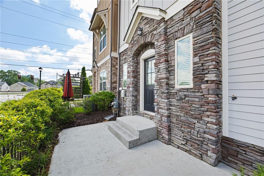 Smyrna, Georgia, 30080, United States, 3 Bedrooms Bedrooms, ,4 BathroomsBathrooms,Residential,For Sale,1998879