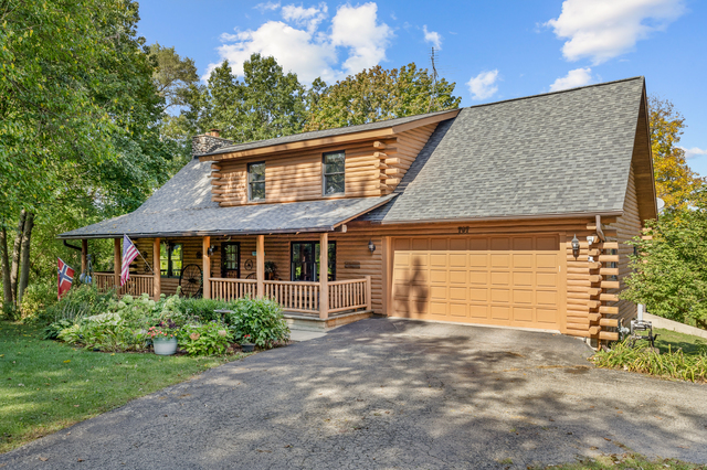 McHenry, Illinois, 60051, United States, 5 Bedrooms Bedrooms, ,3 BathroomsBathrooms,Residential,For Sale,1975629