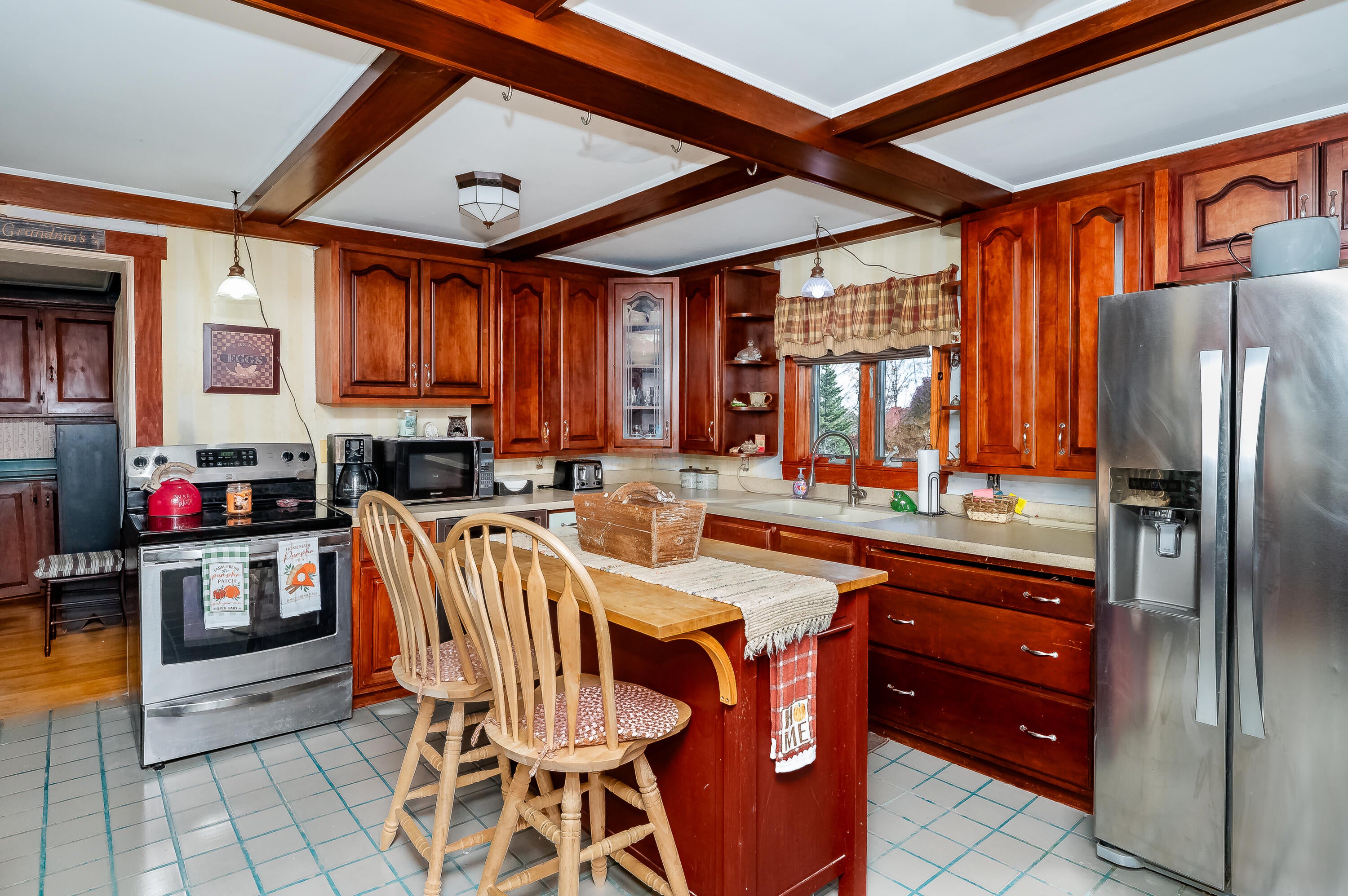 North Berwick, Maine, 03906, United States, 4 Bedrooms Bedrooms, ,2 BathroomsBathrooms,Residential,For Sale,1921414