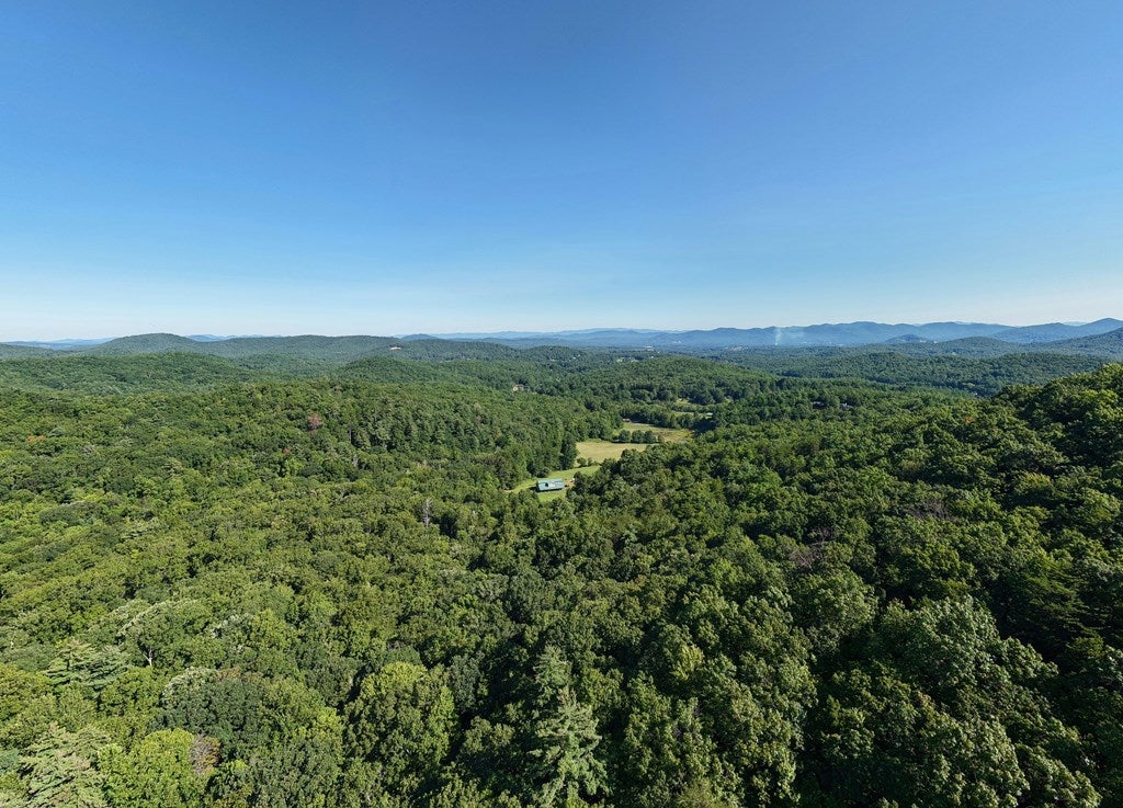 Blairsville, Georgia, 30512, United States, 2 Bedrooms Bedrooms, ,2 BathroomsBathrooms,Residential,For Sale,1932142