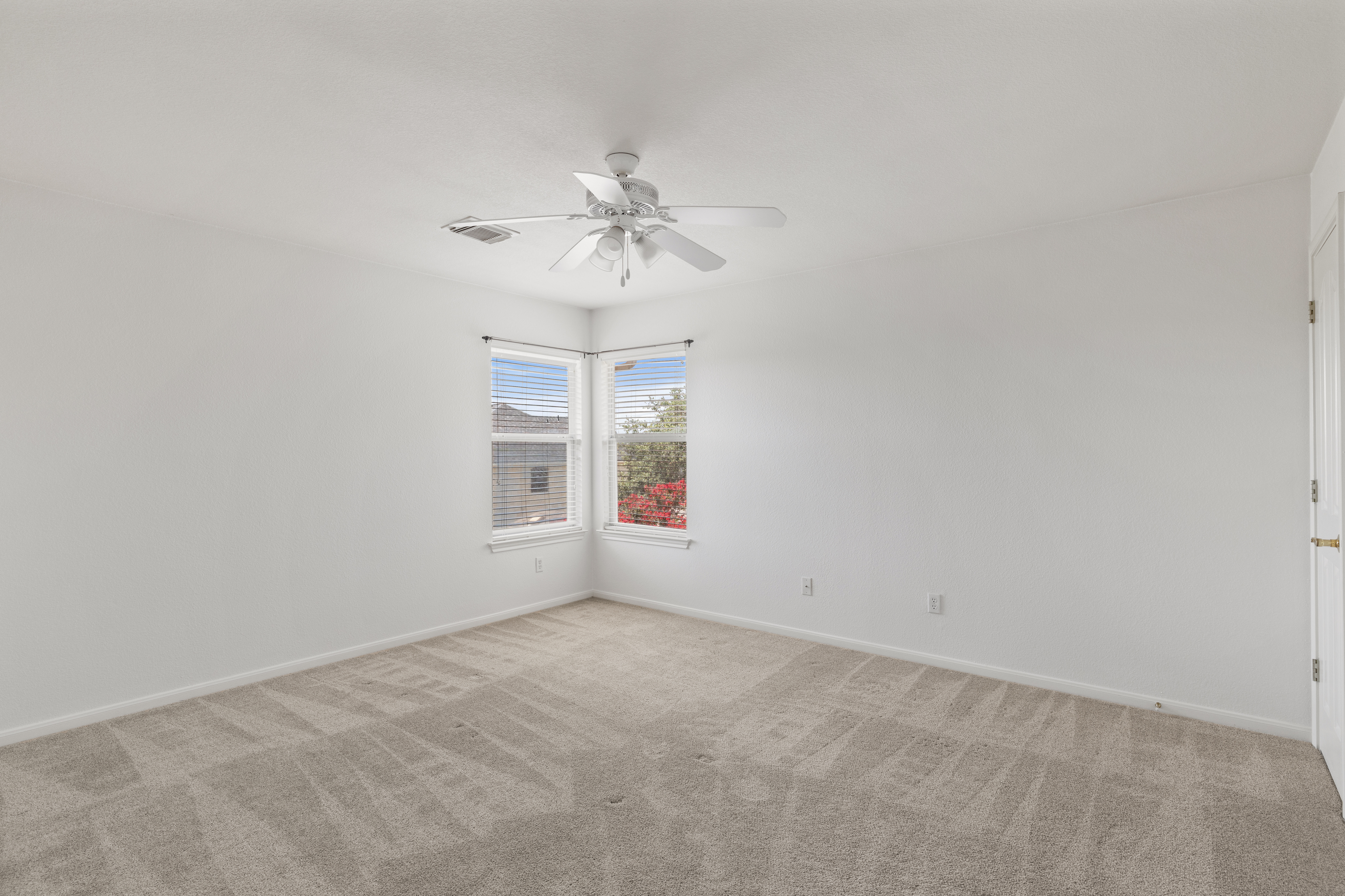  Elegant Luxury Backing to Pristine Greenbelt with Hill Country Views - 物件實景