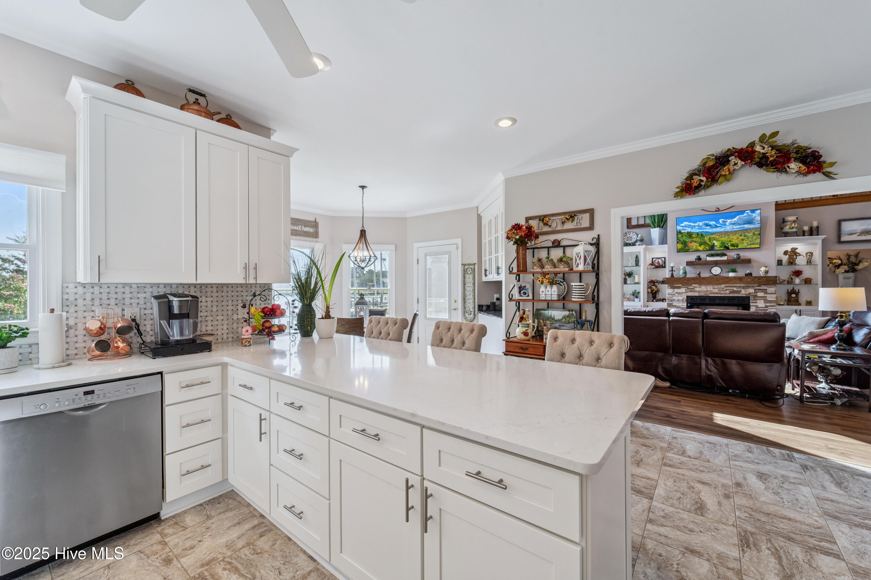 New Bern, North Carolina, 28560, United States, 4 Bedrooms Bedrooms, ,3 BathroomsBathrooms,Residential,For Sale,1907556