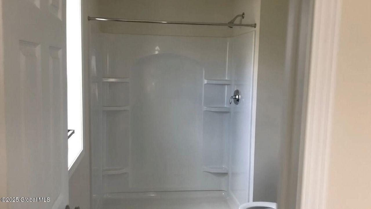 Mechanicville, New York, 12118, United States, 3 Bedrooms Bedrooms, ,3 BathroomsBathrooms,Residential,For Sale,1807086