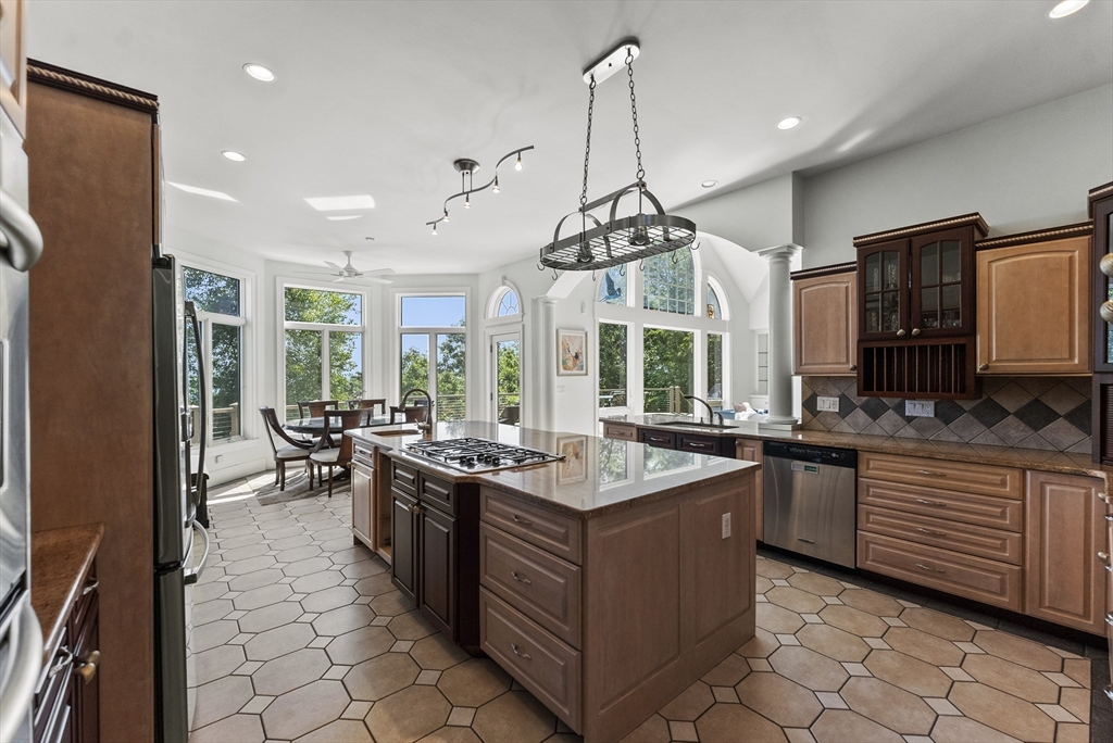 Plymouth, Massachusetts, 02360, United States, 4 Bedrooms Bedrooms, ,4 BathroomsBathrooms,Residential,For Sale,1903288