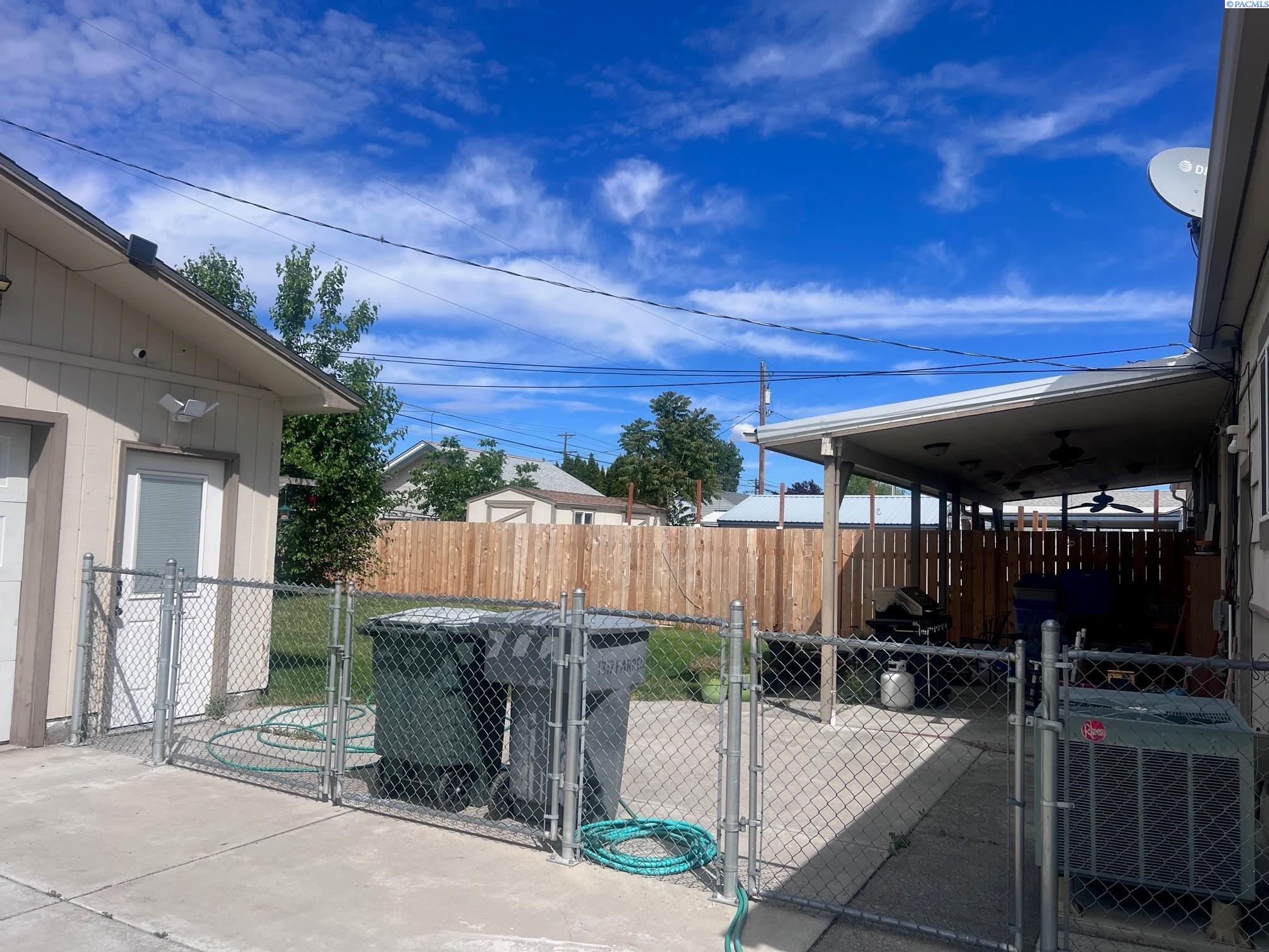 Richland, Washington, 99354, United States, 4 Bedrooms Bedrooms, ,Residential,For Sale,1806470