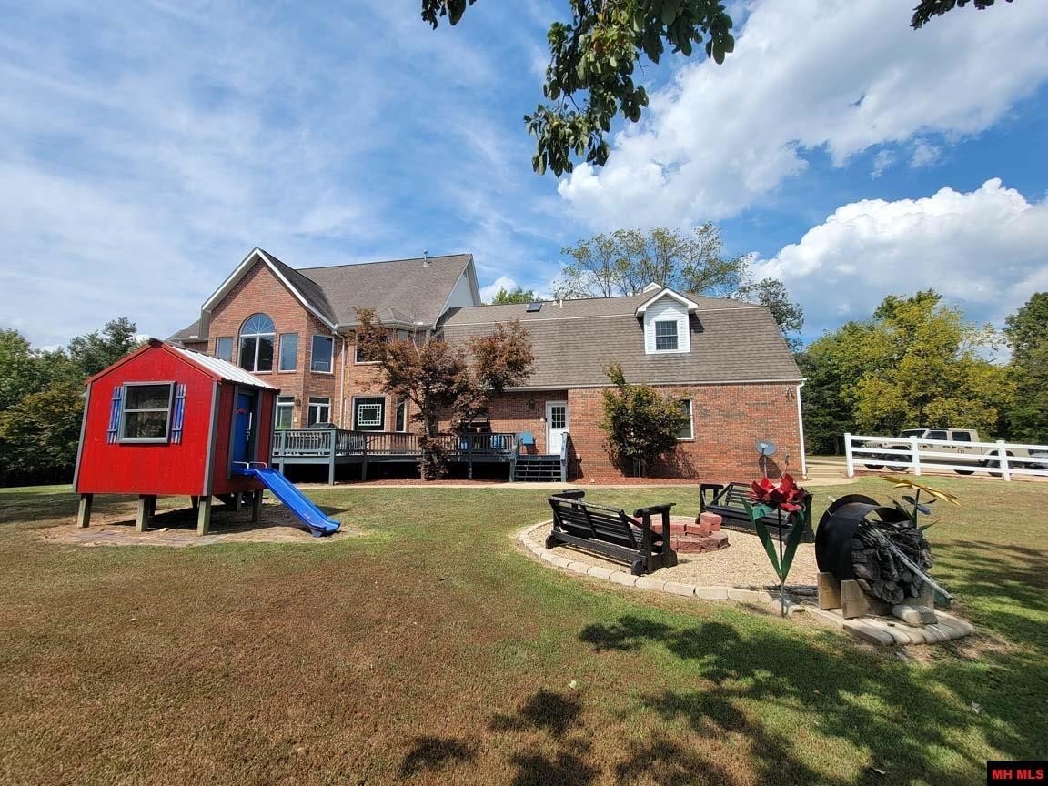 Mountain Home, Arkansas, 72653, United States, 4 Bedrooms Bedrooms, ,5 BathroomsBathrooms,Residential,For Sale,2018270