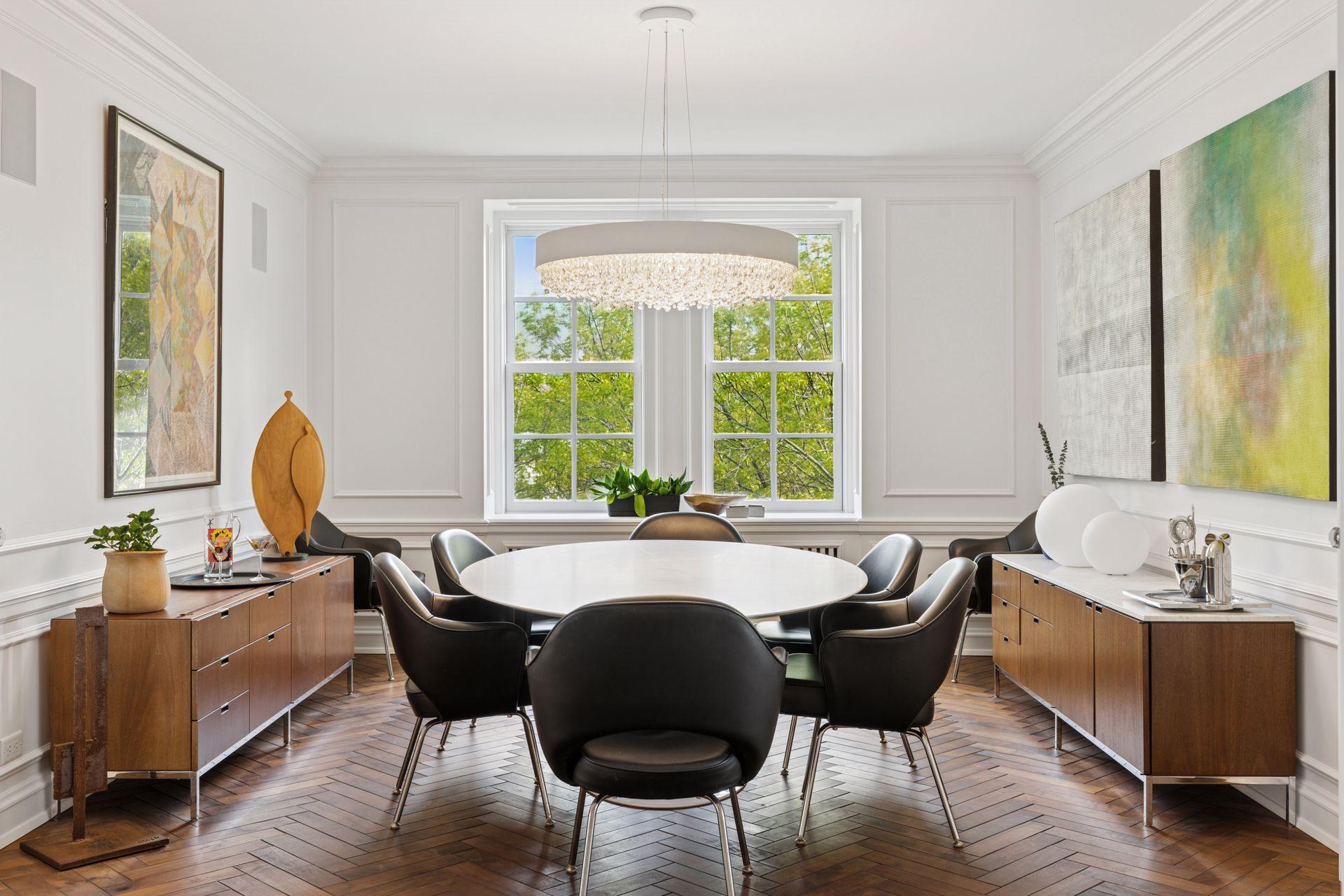 Minneapolis, Minnesota, 55403, United States, 2 Bedrooms Bedrooms, ,2 BathroomsBathrooms,Residential,For Sale,1926216