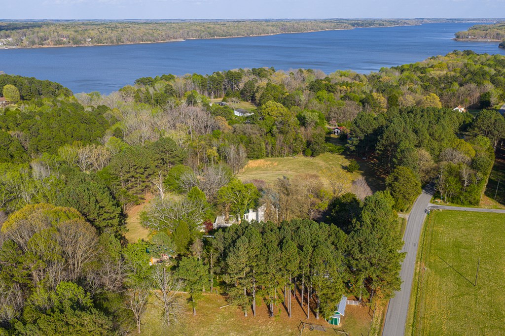 Buffalo Junction, Virginia, 24529, United States, 4 Bedrooms Bedrooms, ,2 BathroomsBathrooms,Residential,For Sale,2033576