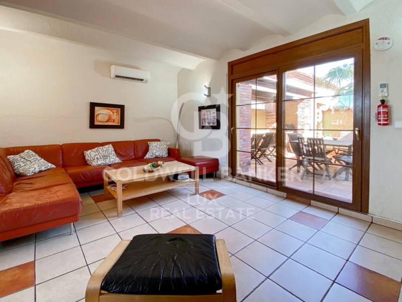 Girona, Empuriabrava, Cap Ras - Creus - Falconera, Empuriabrava, Catalonia, ES, 7 Bedrooms Bedrooms, ,4 BathroomsBathrooms,Residential,For Sale,Girona, Empuriabrava, Cap Ras - Creus - Falconera,1448519