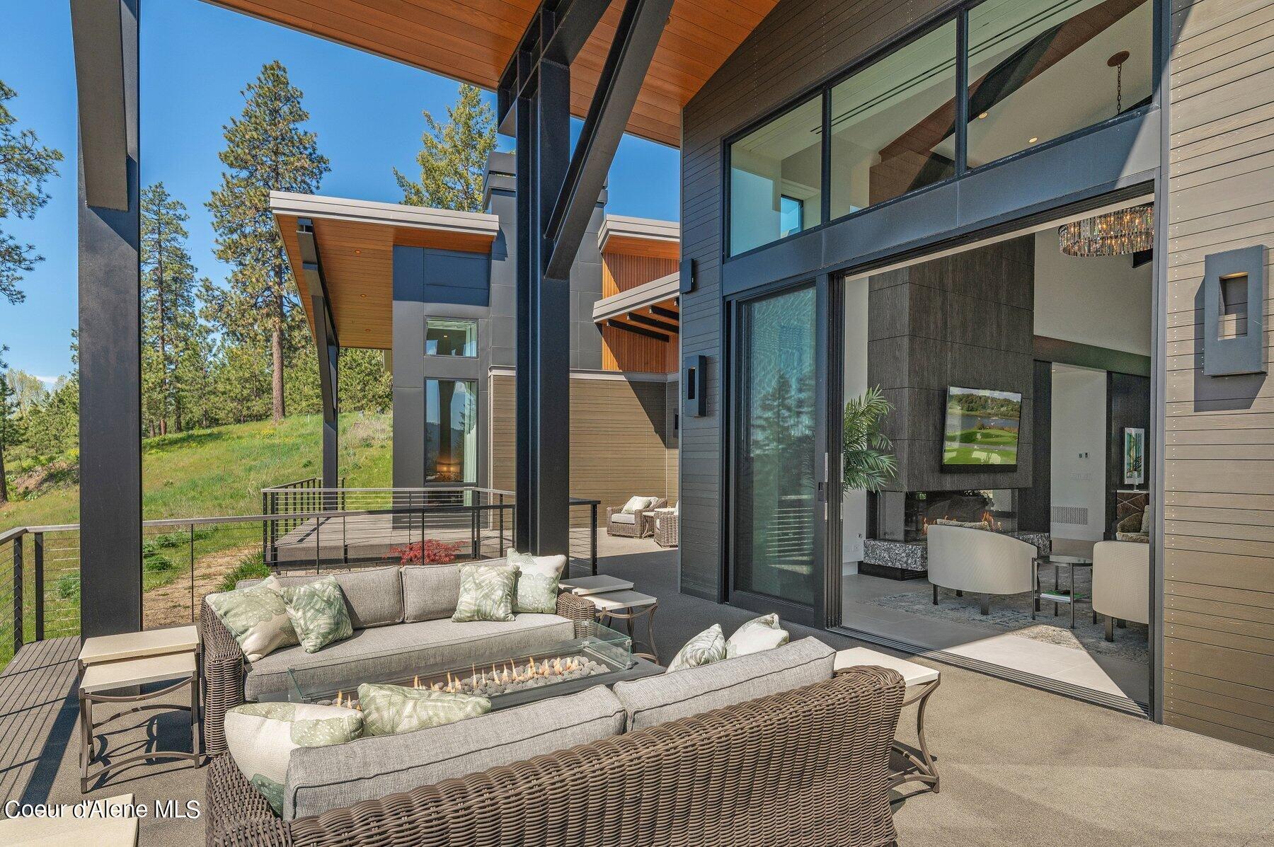 Coeur D'alene, Idaho, 83814, United States, 3 Bedrooms Bedrooms, ,2 BathroomsBathrooms,Residential,For Sale,1926176