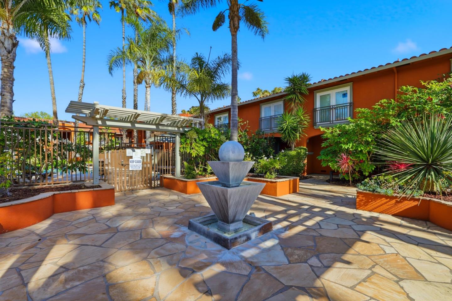 Santa Clara, California, 95050, United States, 2 Bedrooms Bedrooms, ,3 BathroomsBathrooms,Residential,For Sale,1989026