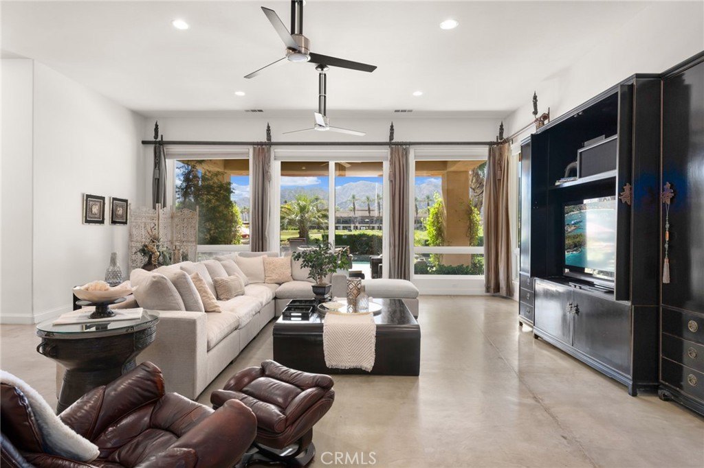 La Quinta, California, 92253, United States, 4 Bedrooms Bedrooms, ,4 BathroomsBathrooms,Residential,For Sale,1974017