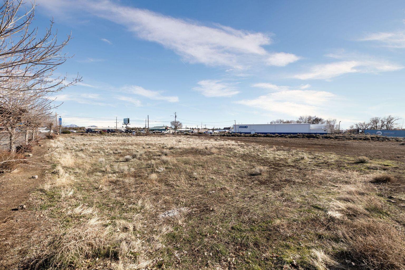 Redmond, Oregon, 97756, United States, ,Land,For Sale,1976086