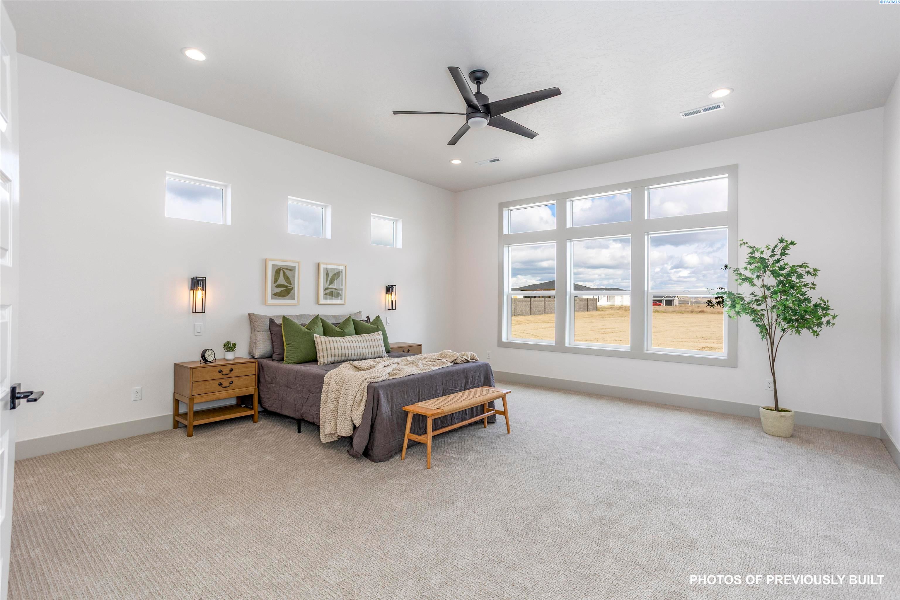 Kennewick, Washington, 99338, United States, 4 Bedrooms Bedrooms, ,3 BathroomsBathrooms,Residential,For Sale,1835478