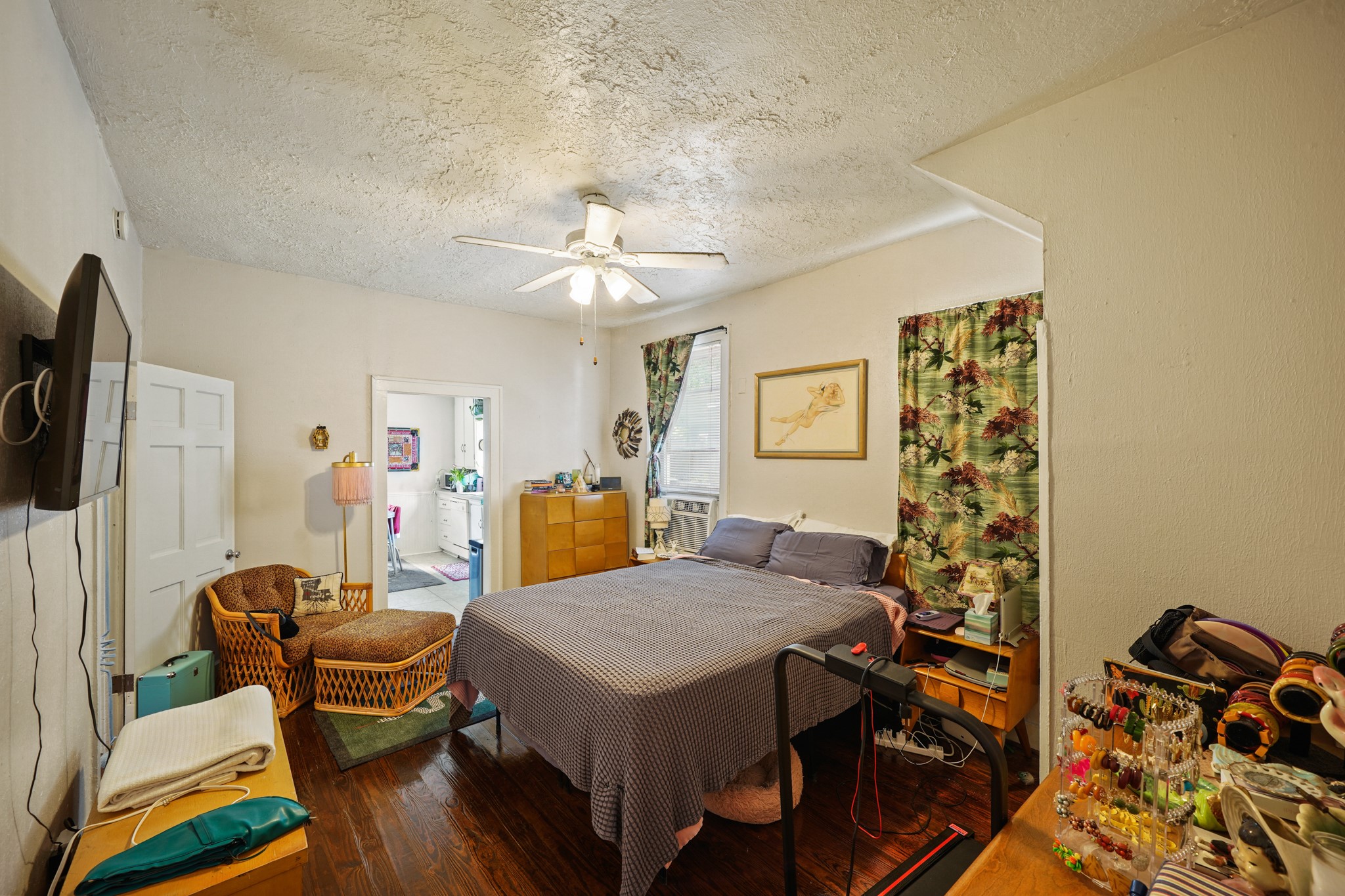 Houston, Texas, 77008, United States, 2 Bedrooms Bedrooms, ,1 BathroomBathrooms,Residential,For Sale,1868340