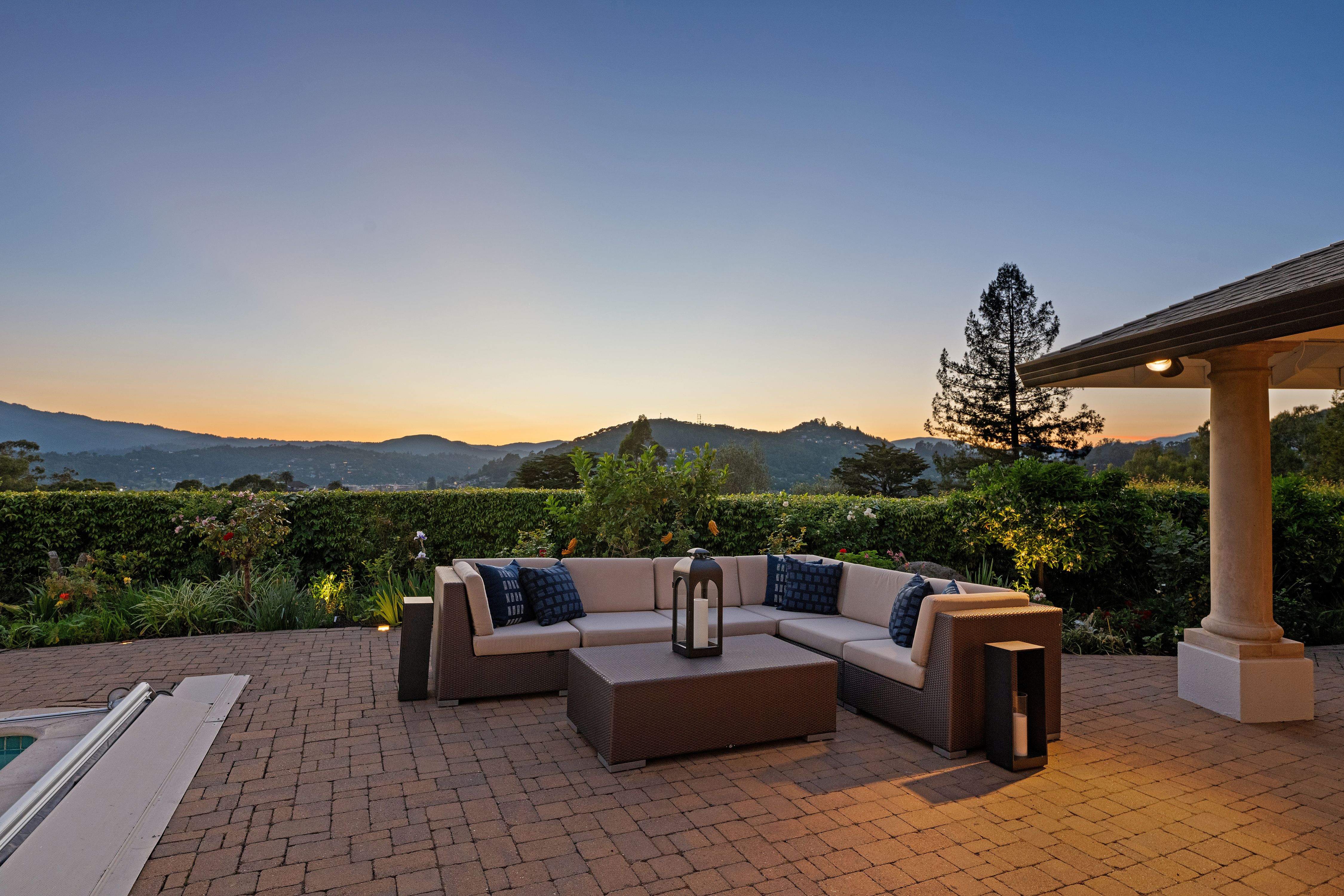  Striking Contemporary Residence - 物件實景