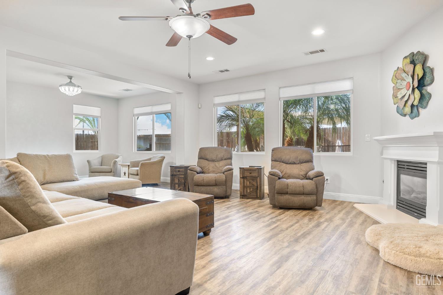 Bakersfield, California, 93312, United States, 3 Bedrooms Bedrooms, ,2 BathroomsBathrooms,Residential,For Sale,1989296