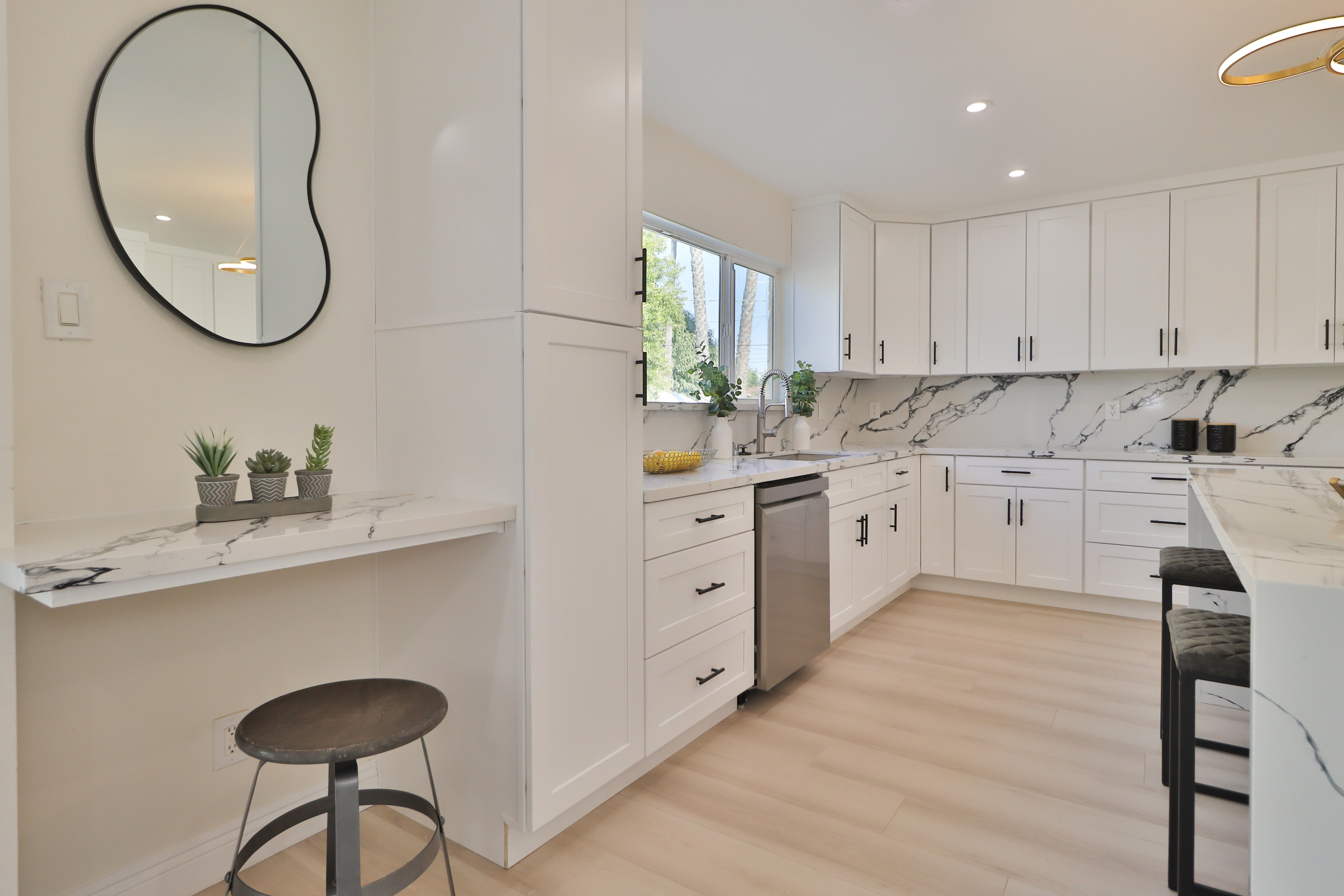 Woodland Hills, California, 91303, United States, 6 Bedrooms Bedrooms, ,7 BathroomsBathrooms,Residential,For Sale,1838273