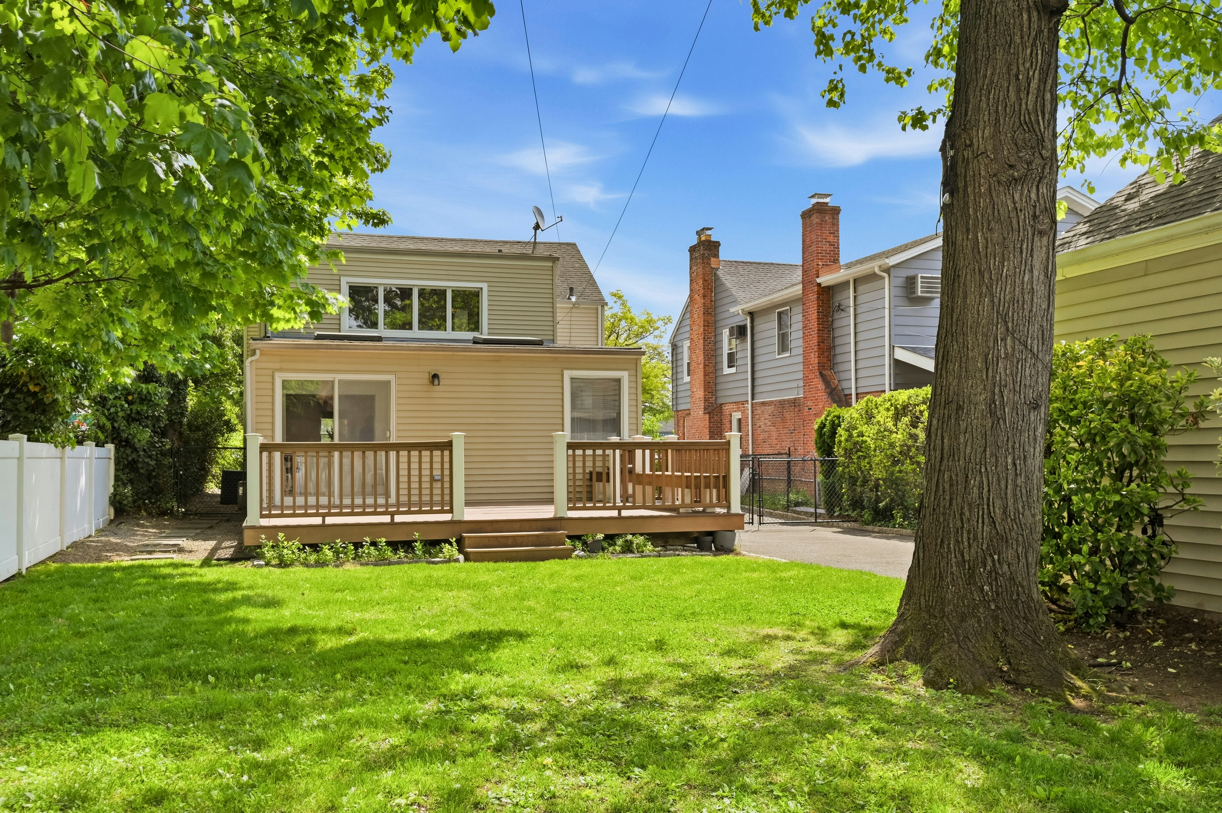  45 Locust Place, Manhasset, NY 11030 - 物件實景