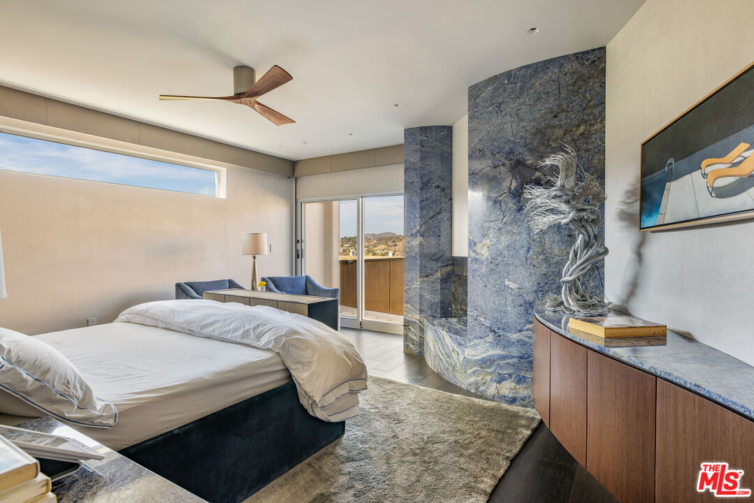 Los Angeles, California, 90046, United States, 3 Bedrooms Bedrooms, ,3 BathroomsBathrooms,Residential,For Sale,1908229