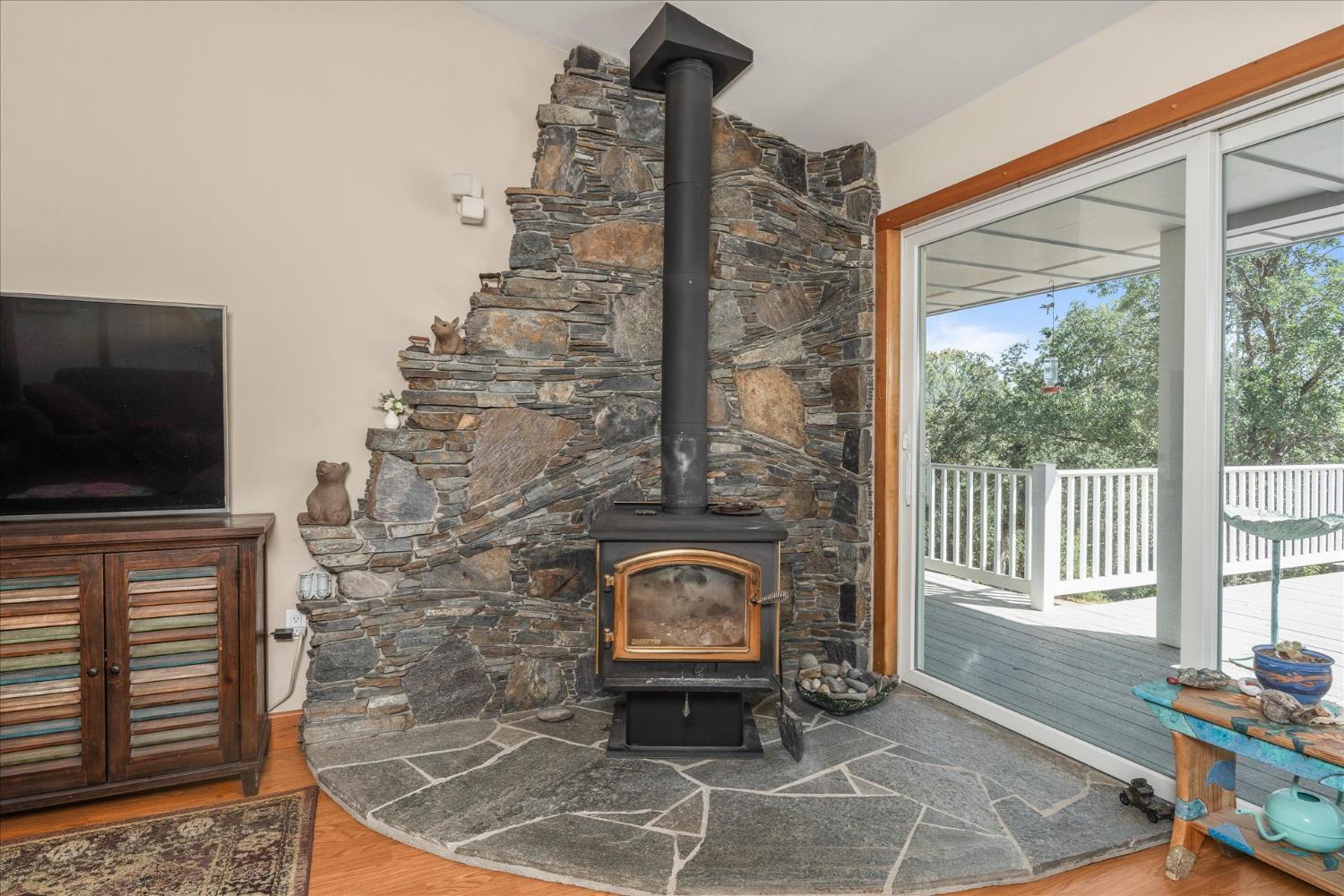 North Fork, California, 93643, United States, 4 Bedrooms Bedrooms, ,3 BathroomsBathrooms,Residential,For Sale,1974924