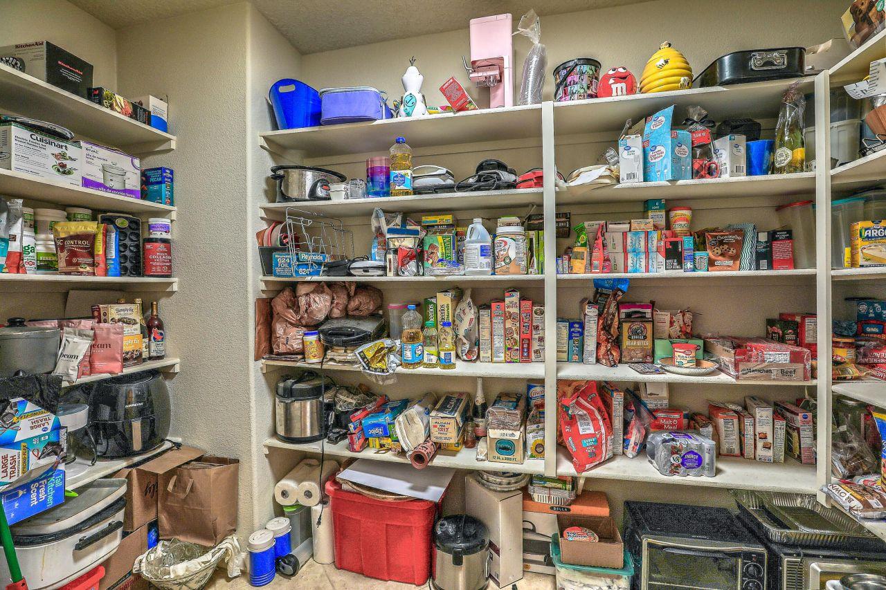 Rio Rancho, New Mexico, 87124, United States, 5 Bedrooms Bedrooms, ,4 BathroomsBathrooms,Residential,For Sale,1805604