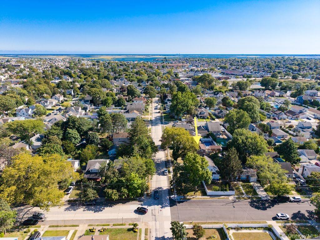 Freeport, New York, 11520, United States, 3 Bedrooms Bedrooms, ,2 BathroomsBathrooms,Residential,For Sale,1980355