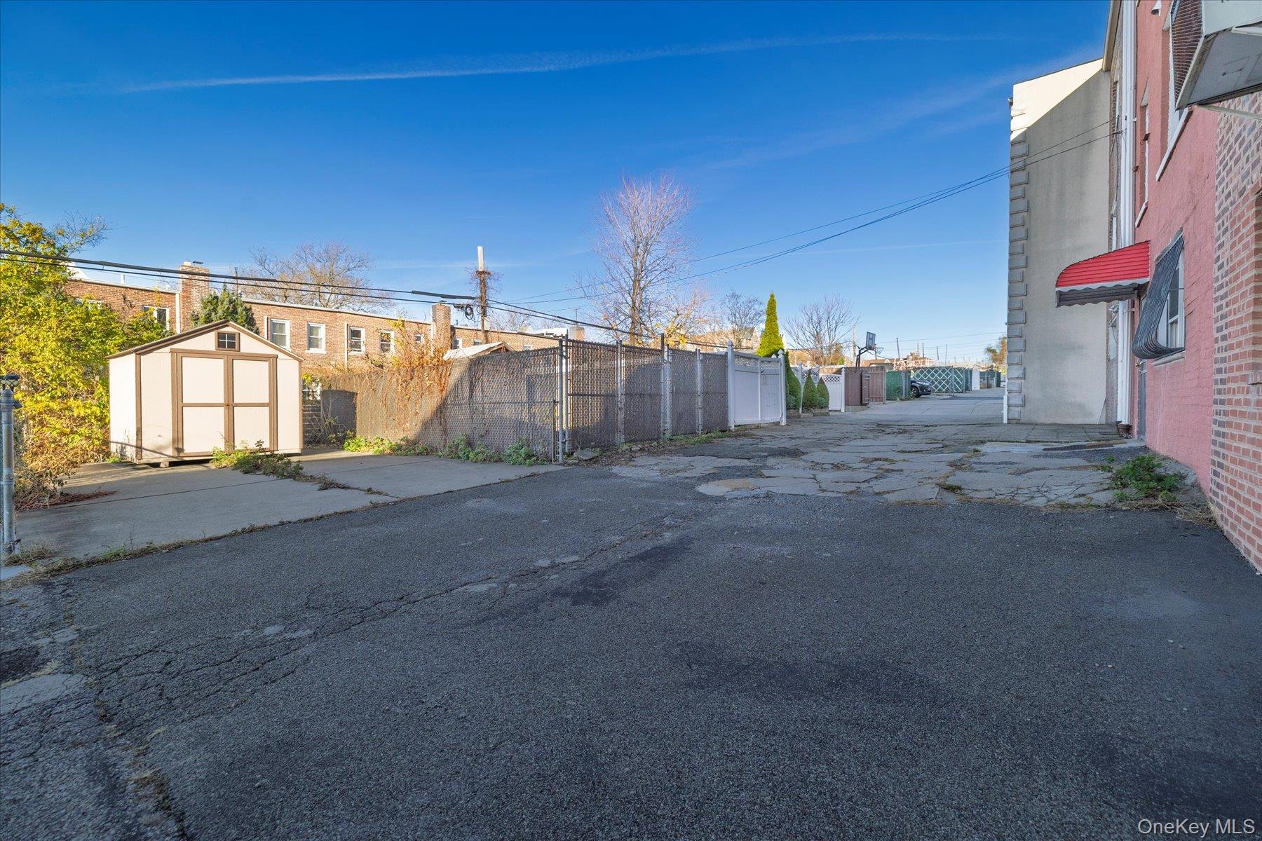 Maspeth, New York, 11378, United States, 3 Bedrooms Bedrooms, ,1 BathroomBathrooms,Residential,For Sale,2002162