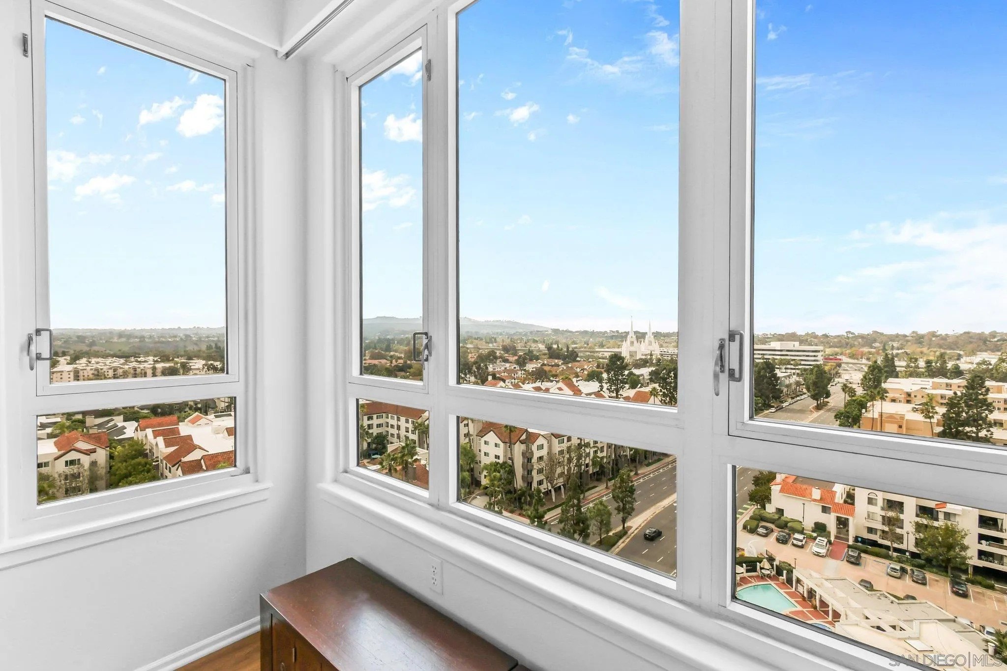 San Diego, California, 92122, United States, 2 Bedrooms Bedrooms, ,2 BathroomsBathrooms,Residential,For Sale,1972545