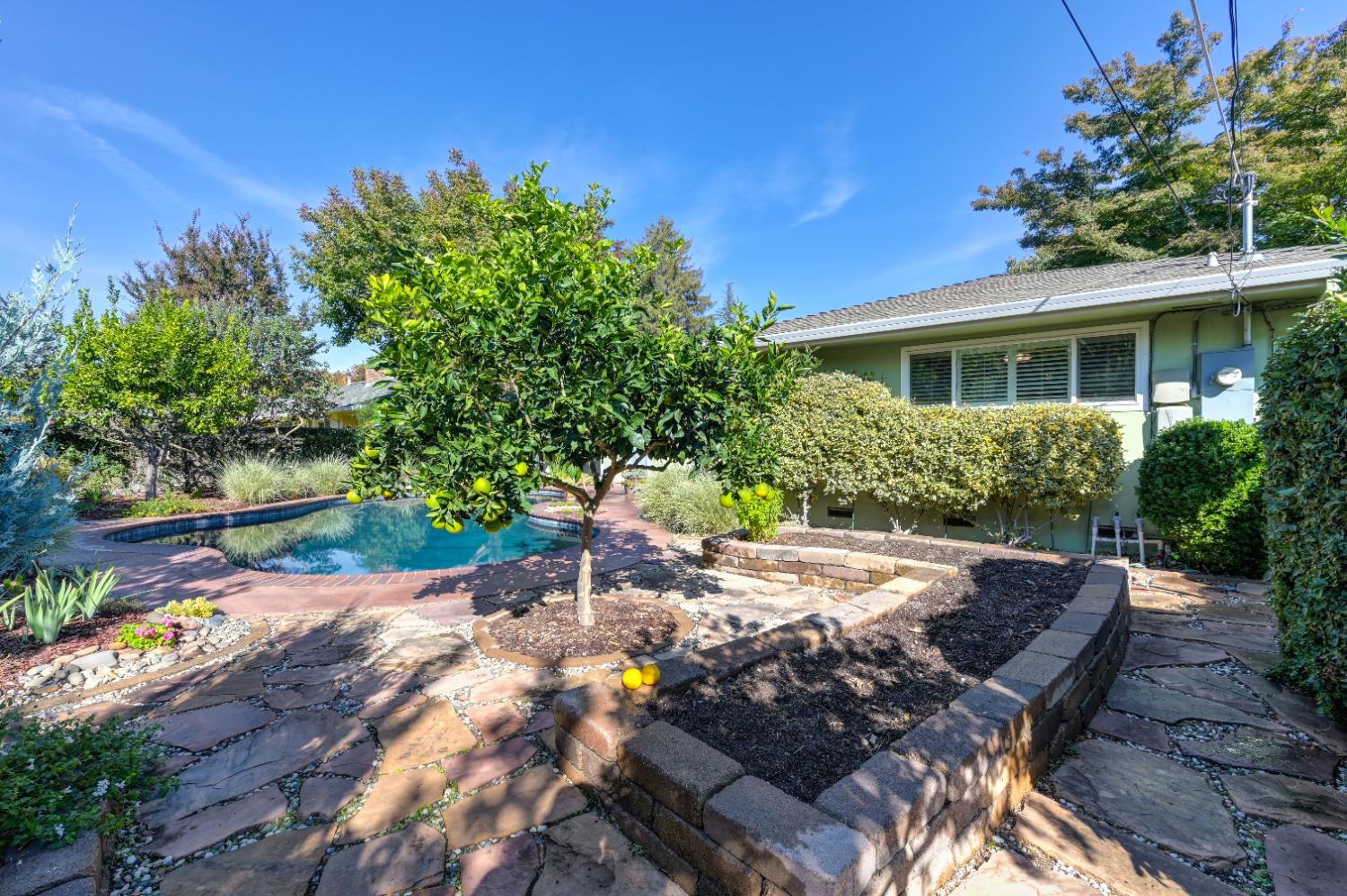 Sacramento, California, 95819, United States, 3 Bedrooms Bedrooms, ,2 BathroomsBathrooms,Residential,For Sale,1987598