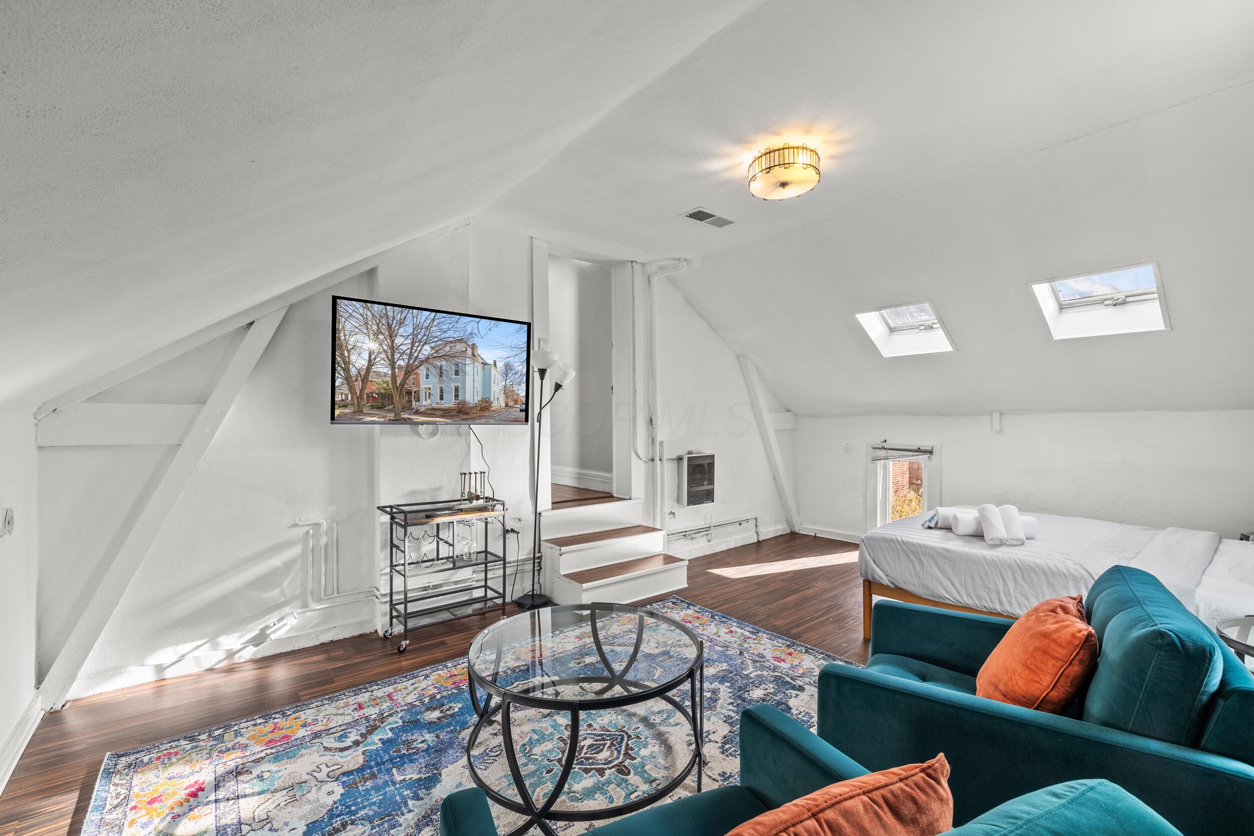 Columbus, Ohio, 43205, United States, 4 Bedrooms Bedrooms, ,4 BathroomsBathrooms,Residential,For Sale,2000888