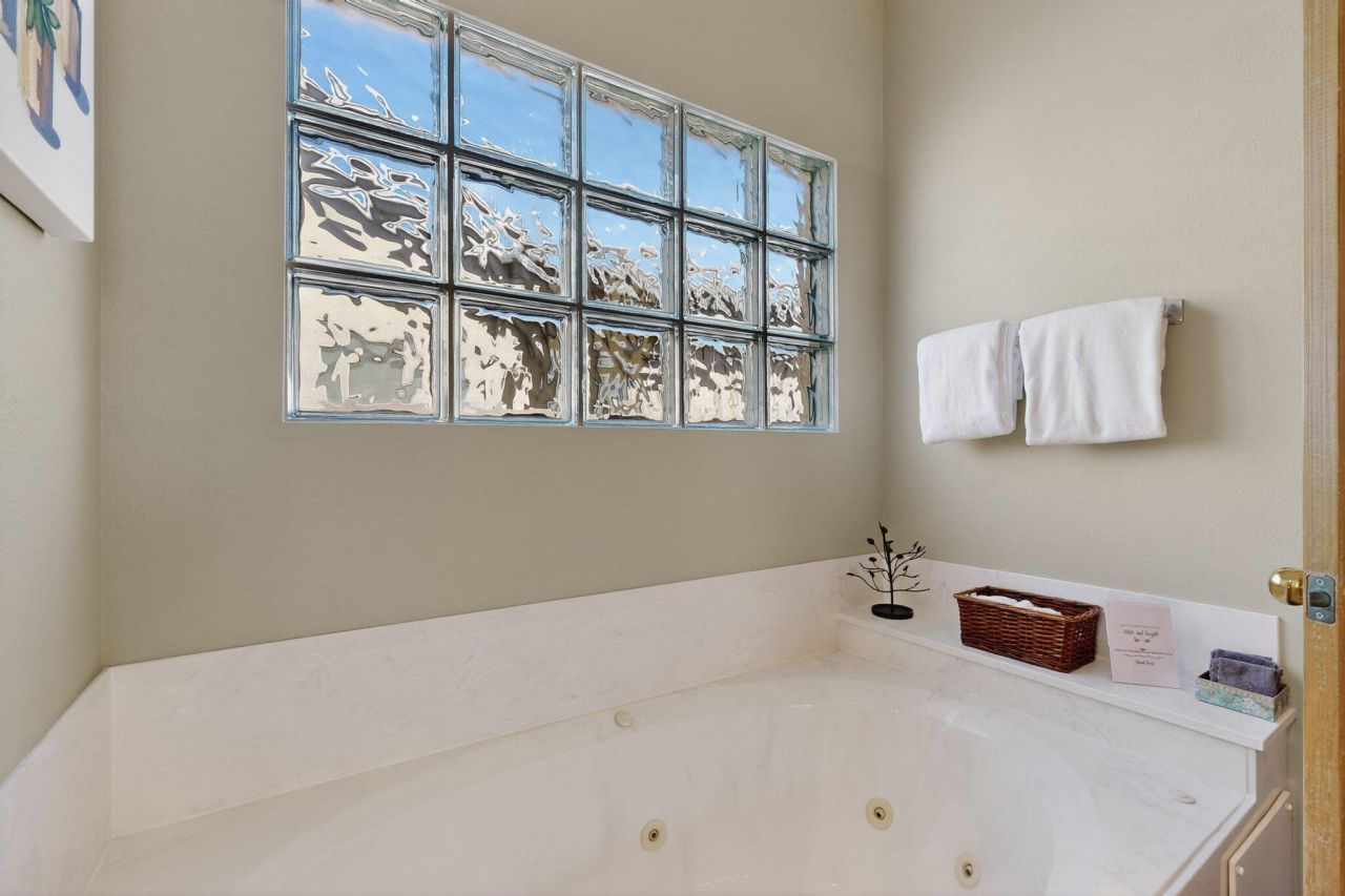 Albuquerque, New Mexico, 87122, United States, 4 Bedrooms Bedrooms, ,3 BathroomsBathrooms,Residential,For Sale,1964200