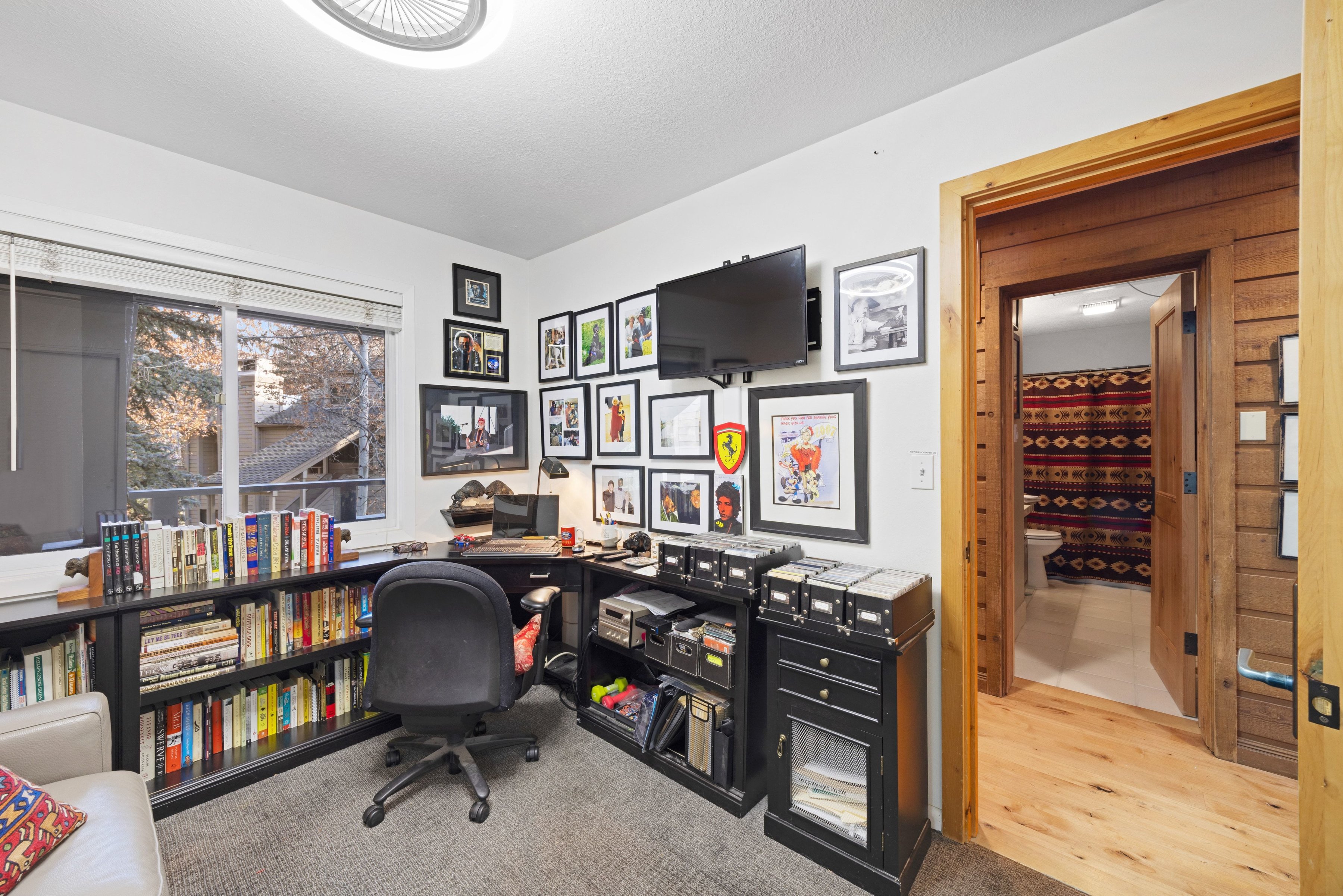  Beautifully Updated Two-Bedroom Elkhorn Condominium - 物件實景