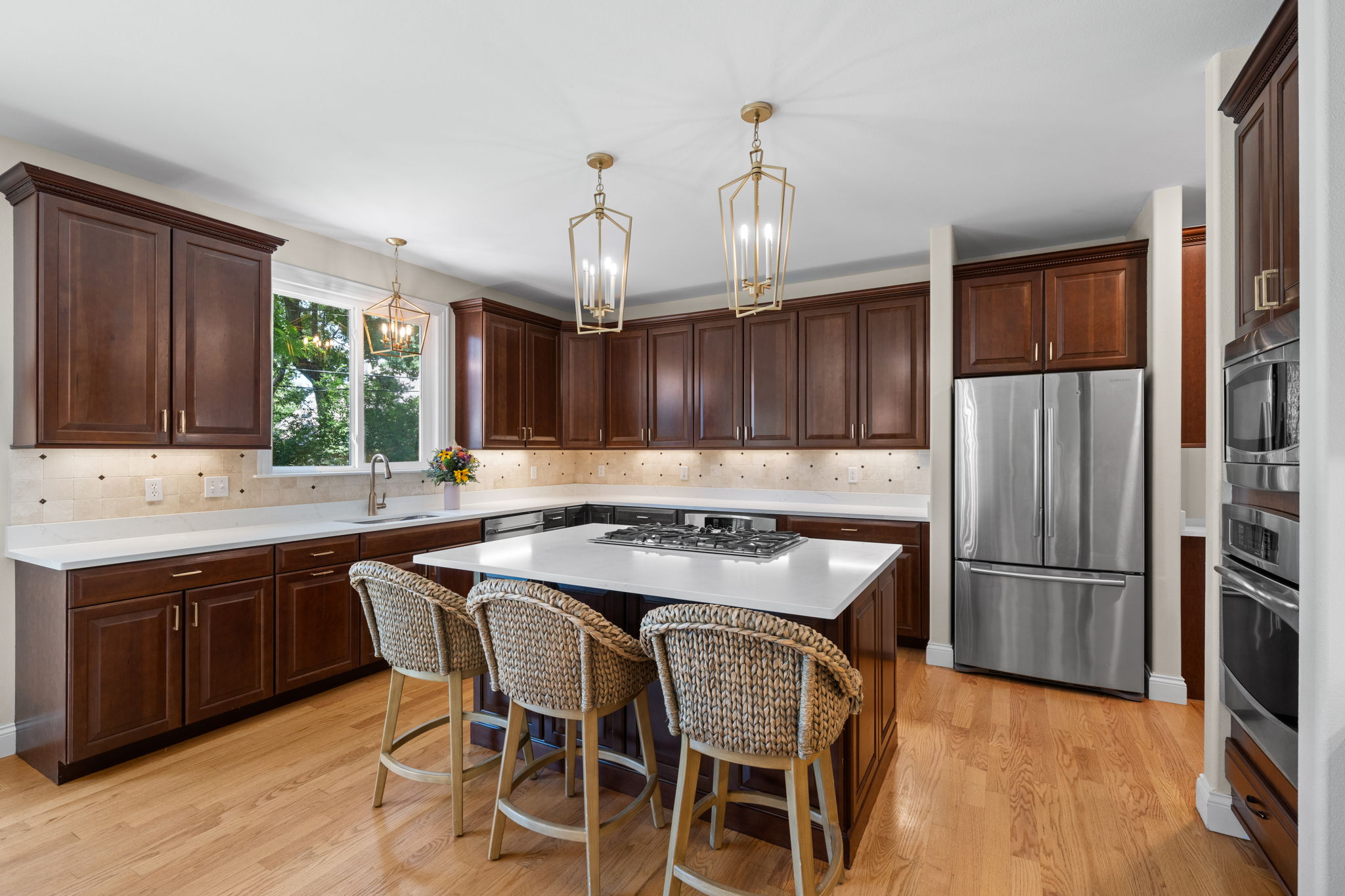  Welcome to 1543 Windridge Court, an exceptional story-and-a-half - 物件實景