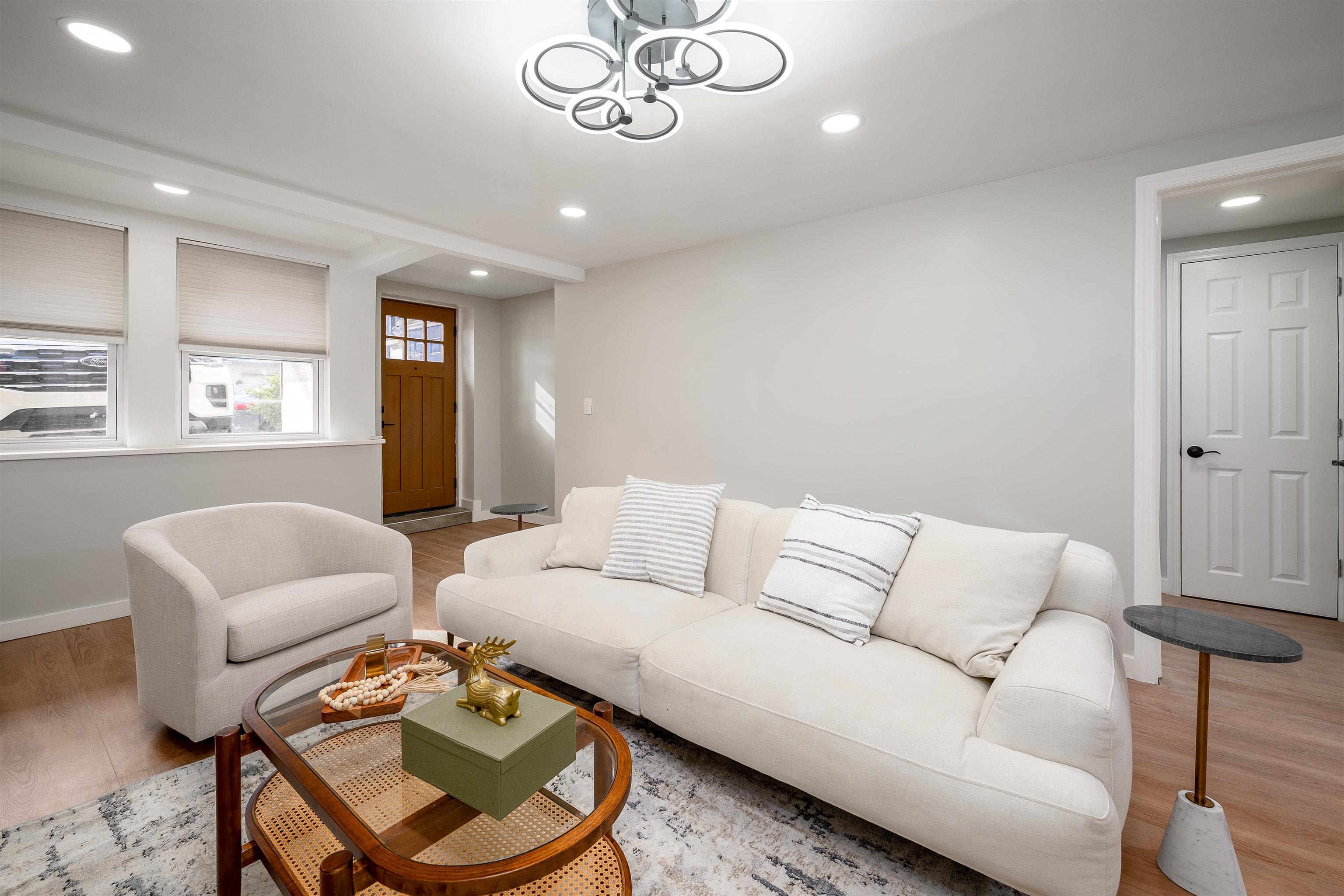 Jersey City, New Jersey, 07307, United States, 3 Bedrooms Bedrooms, ,2 BathroomsBathrooms,Residential,For Sale,1996189