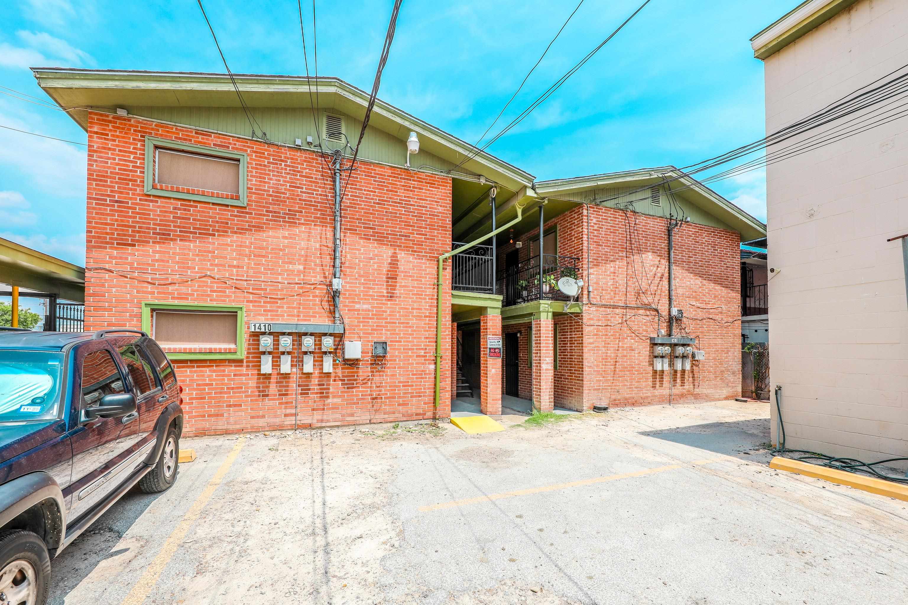 Laredo, Texas, 78040, United States, ,Residential,For Sale,1933495