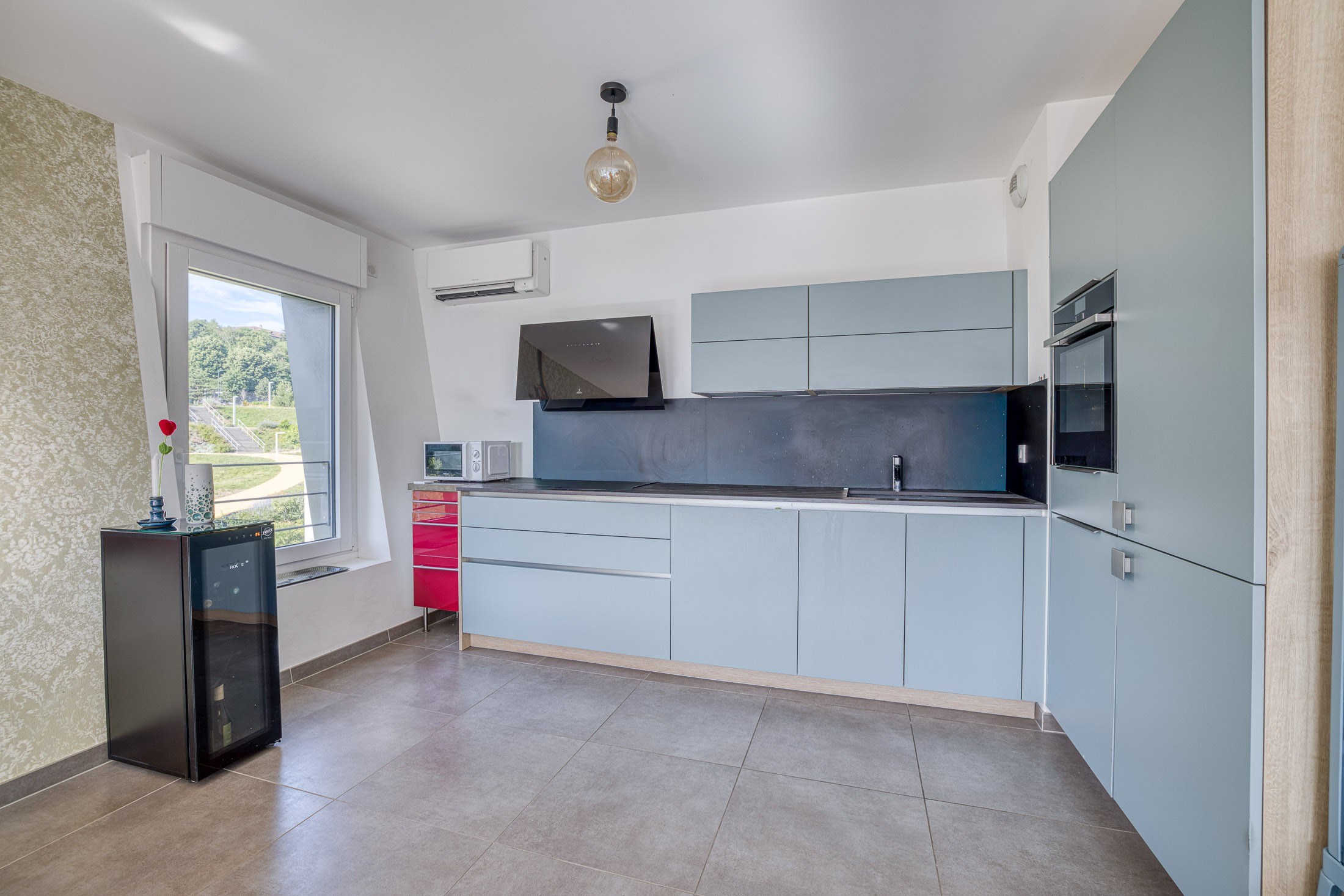  Contemporary apartment with terrace and lake views - 物件實景