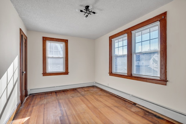 Totowa, New Jersey, 07512, United States, 3 Bedrooms Bedrooms, ,2 BathroomsBathrooms,Residential,For Sale,1984050