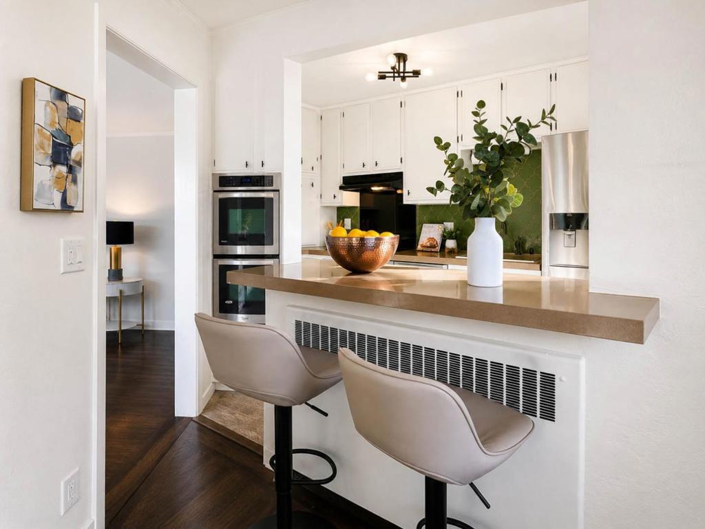 San Mateo, California, 94401, United States, 2 Bedrooms Bedrooms, ,1 BathroomBathrooms,Residential,For Sale,2049051