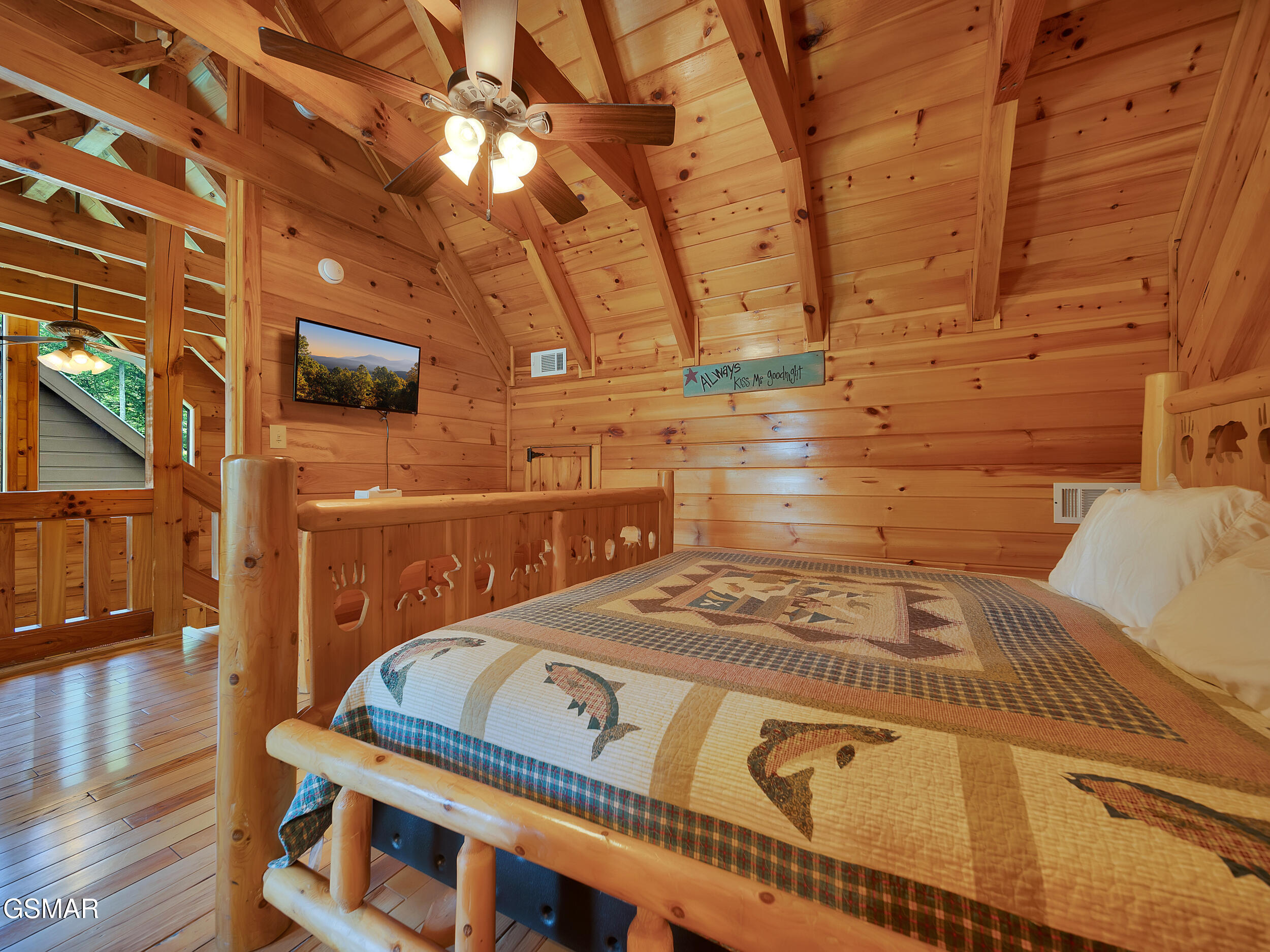 Gatlinburg, Tennessee, 37738, United States, 2 Bedrooms Bedrooms, ,2 BathroomsBathrooms,Residential,For Sale,1982435