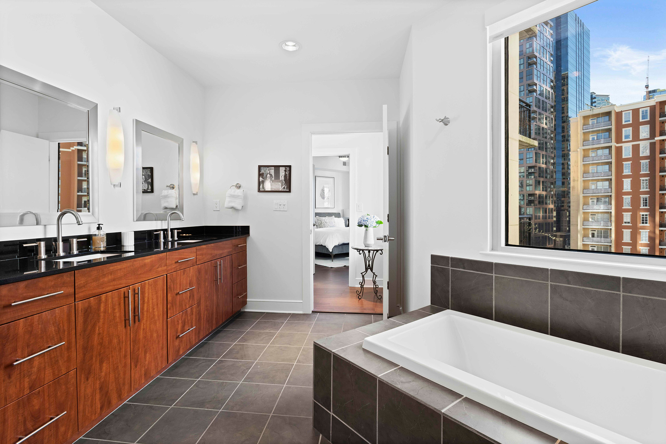  Modern Intown Living at Luxe - 物件實景