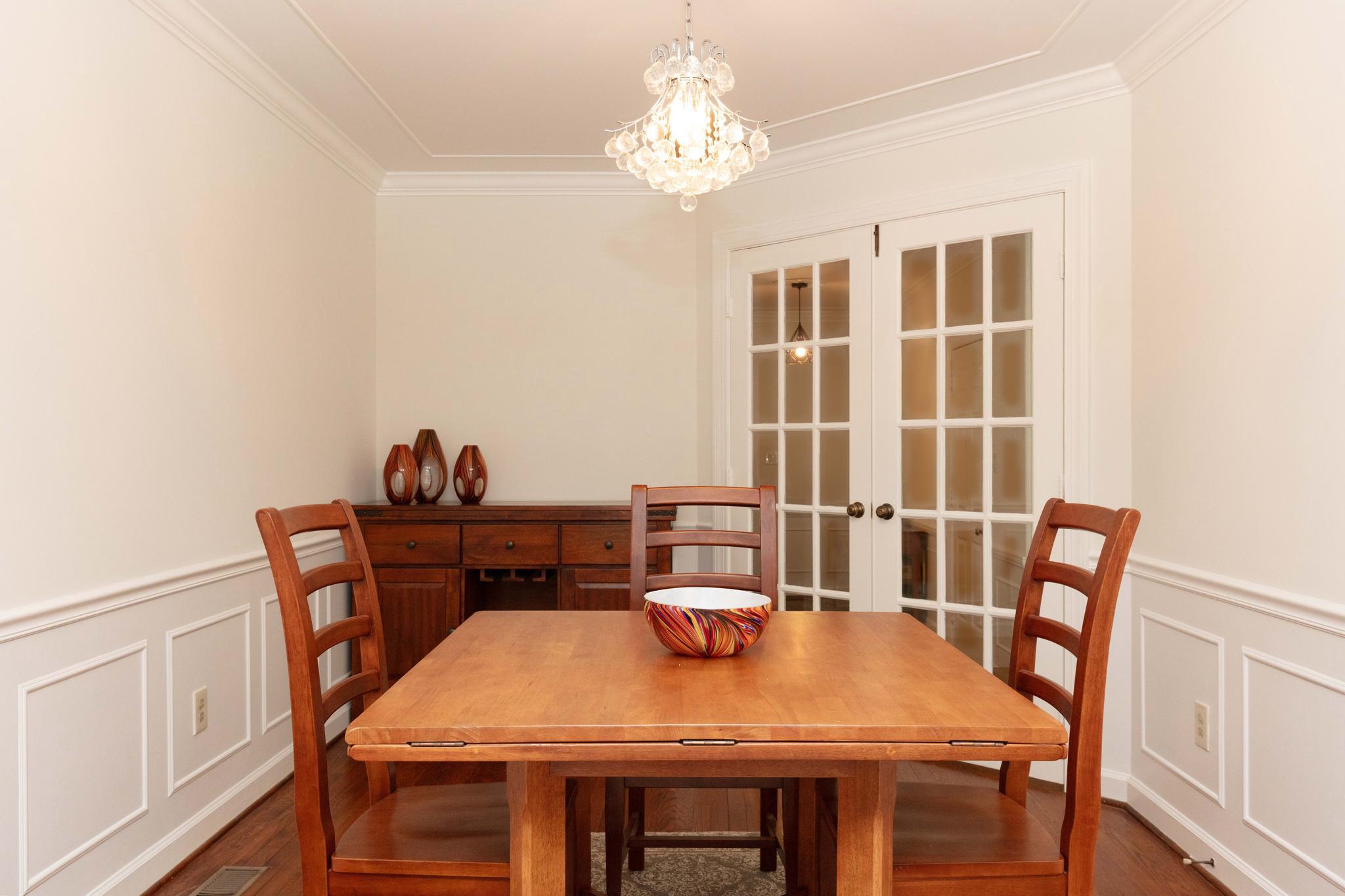  6304 Chaucer View Circle, Alexandria, VA, 22304 - 物件實景